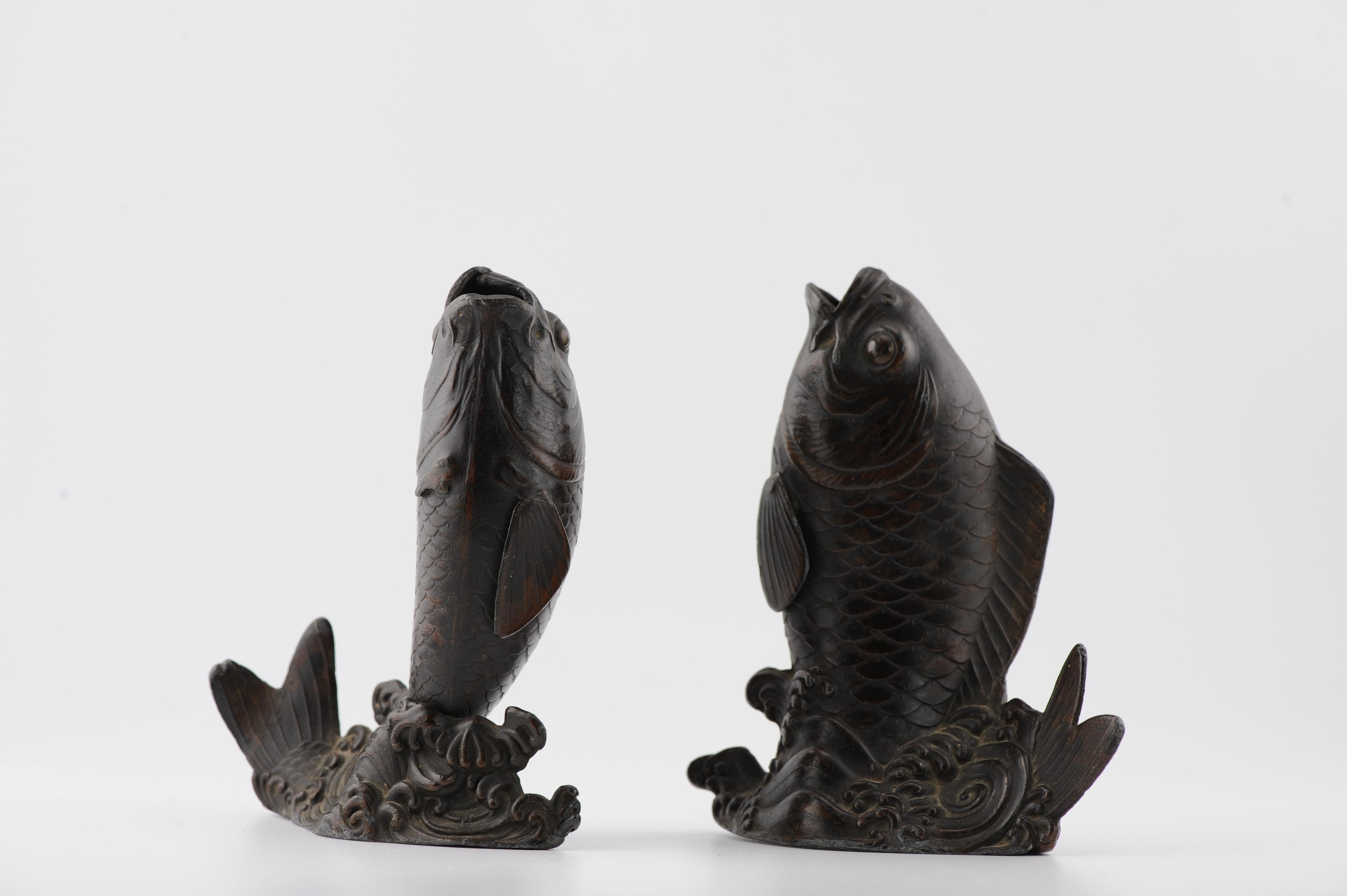 XIXe siècle Antique statue japonaise Okimono/Meiji 19e siècle brûleurs d'encens poissons en vente
