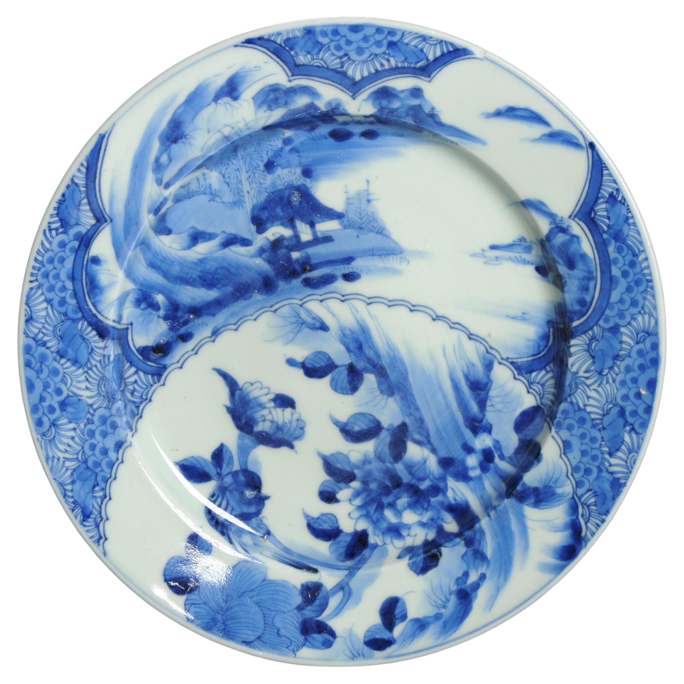 Ancienne assiette japonaise Arita de la période Edo 1750-1800 avec une grande scène de paysage