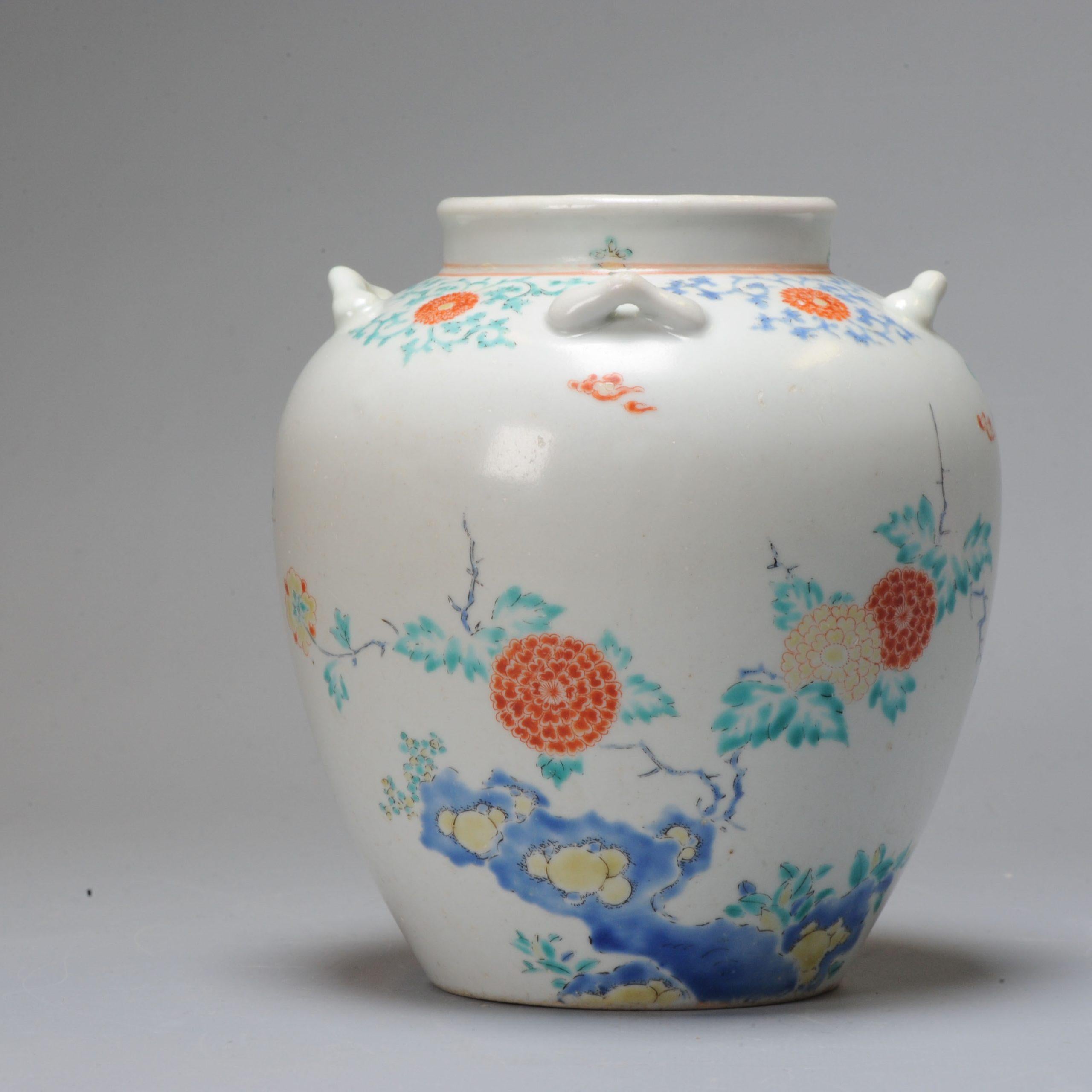 Antique Edo Period 17th Century Japanese Porcelain Kakiemon Jar Flowers Enamel For Sale 12