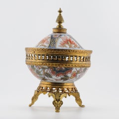 Antico vaso con coperchio Imari Porcelain del periodo Edo 1700 ca.