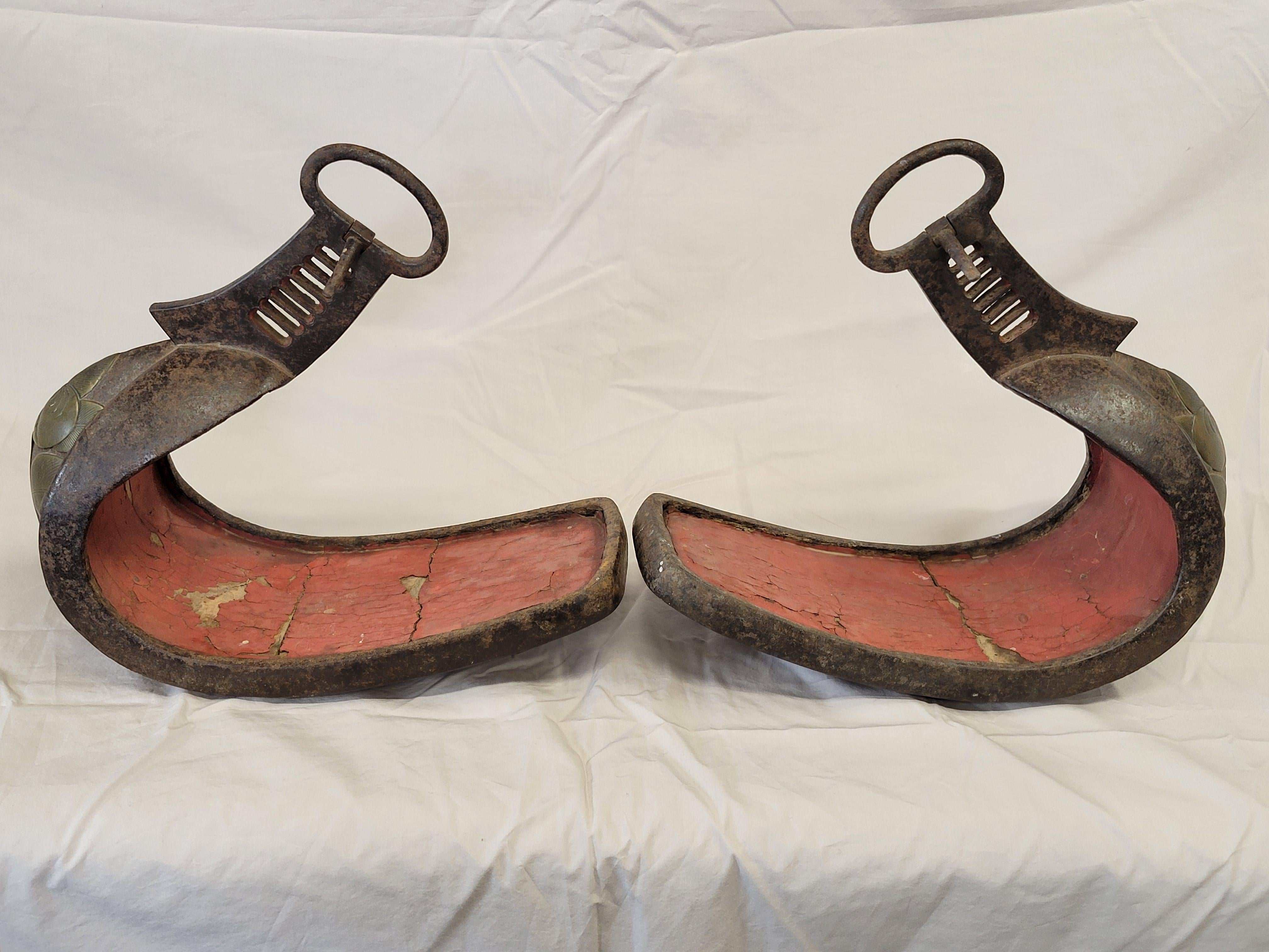 Antique Edo Period Japanese Samurai Iron Stirrups with Brass or Bronze Inlay For Sale 1