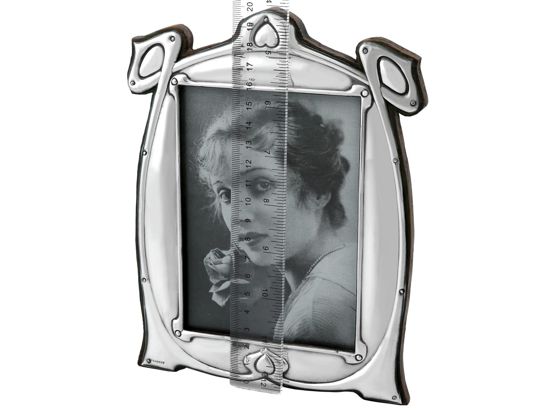 Edwardian Art Nouveau Sterling Silver Photograph Frame Art Nouveau Style For Sale 4