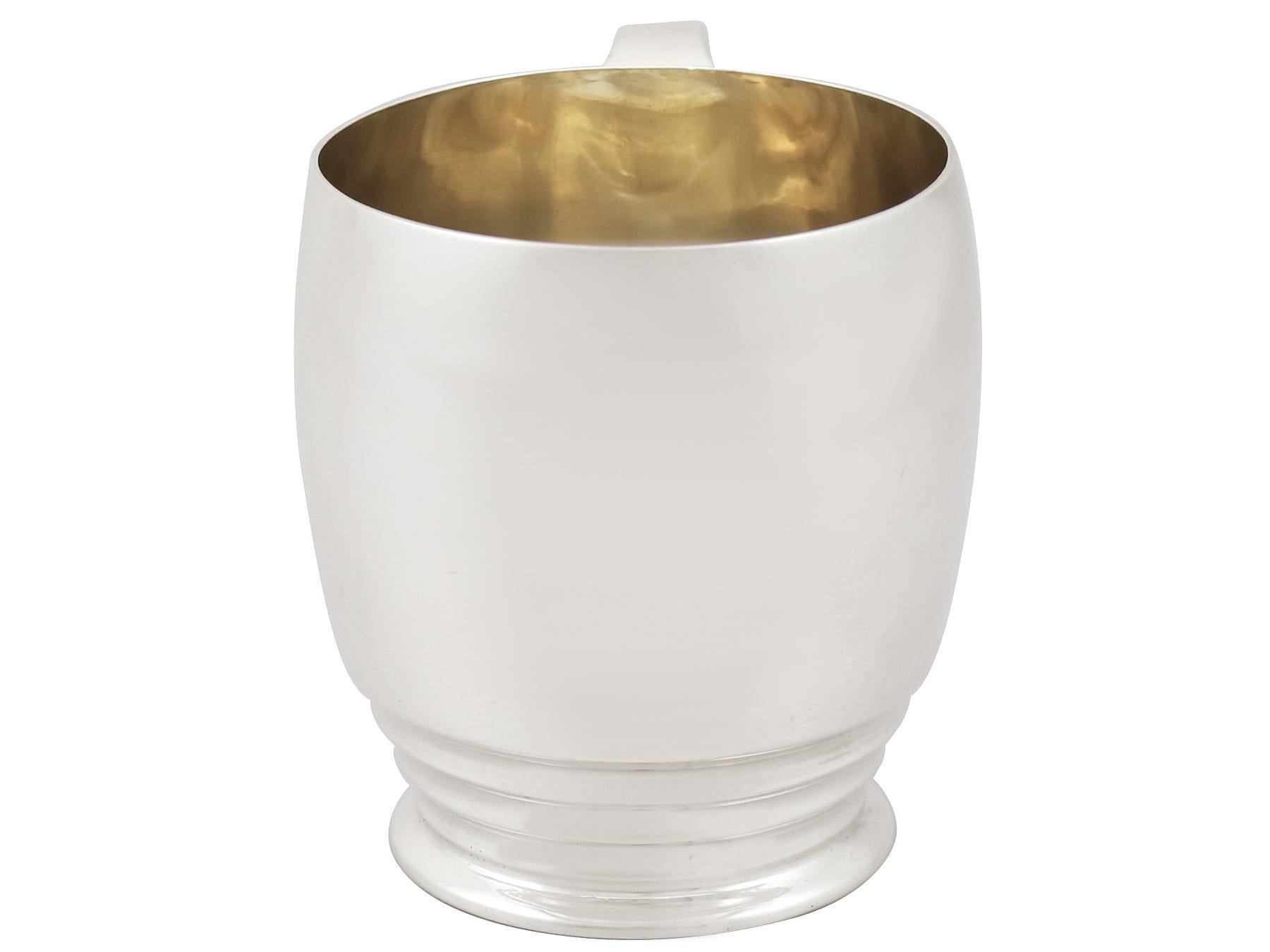 Taza bautismal antigua Art Déco de plata de ley Inglés en venta