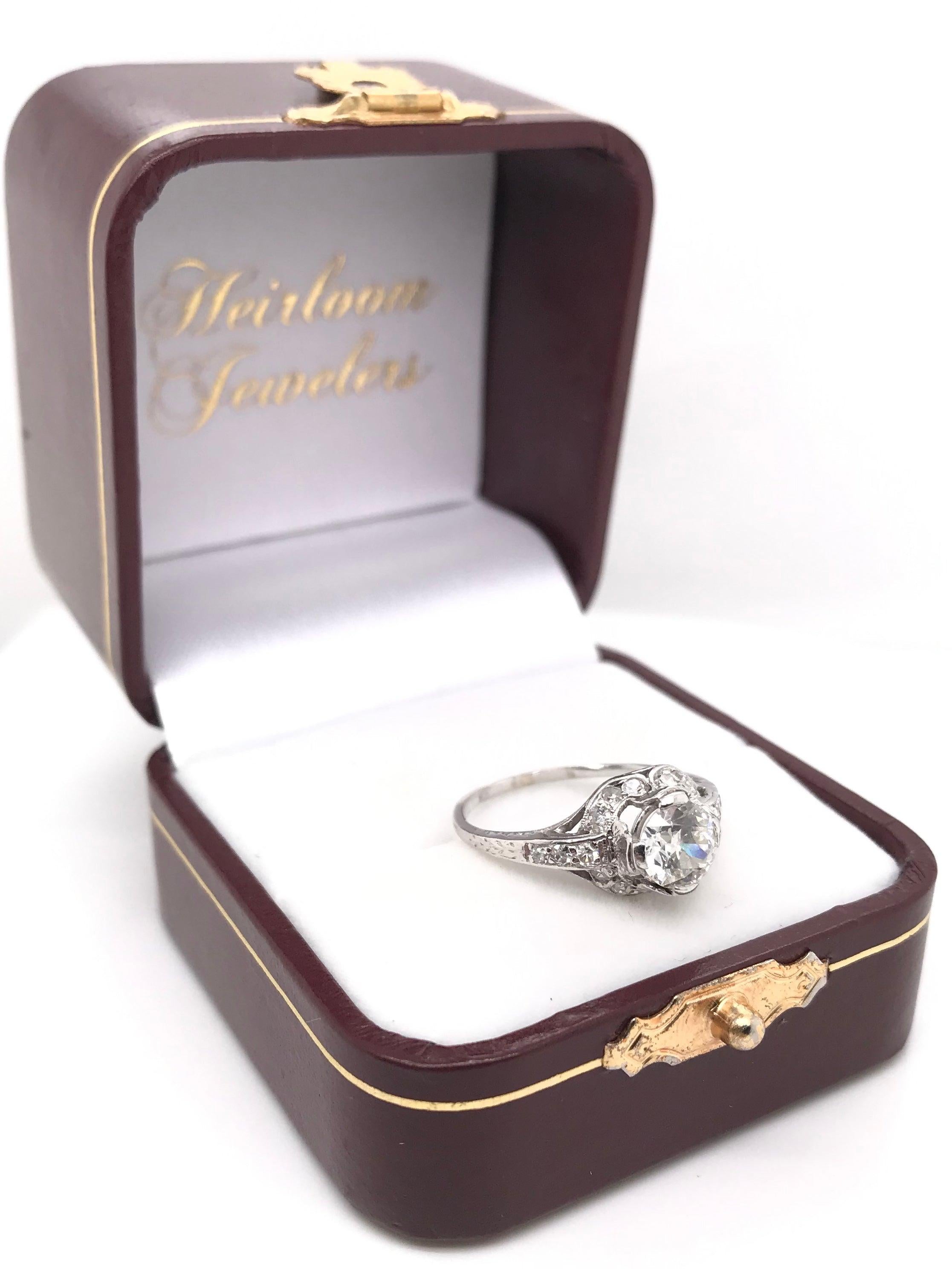 Antique Edwardian 0.90 Carat Diamond and Platinum Filigree Ring For Sale 8