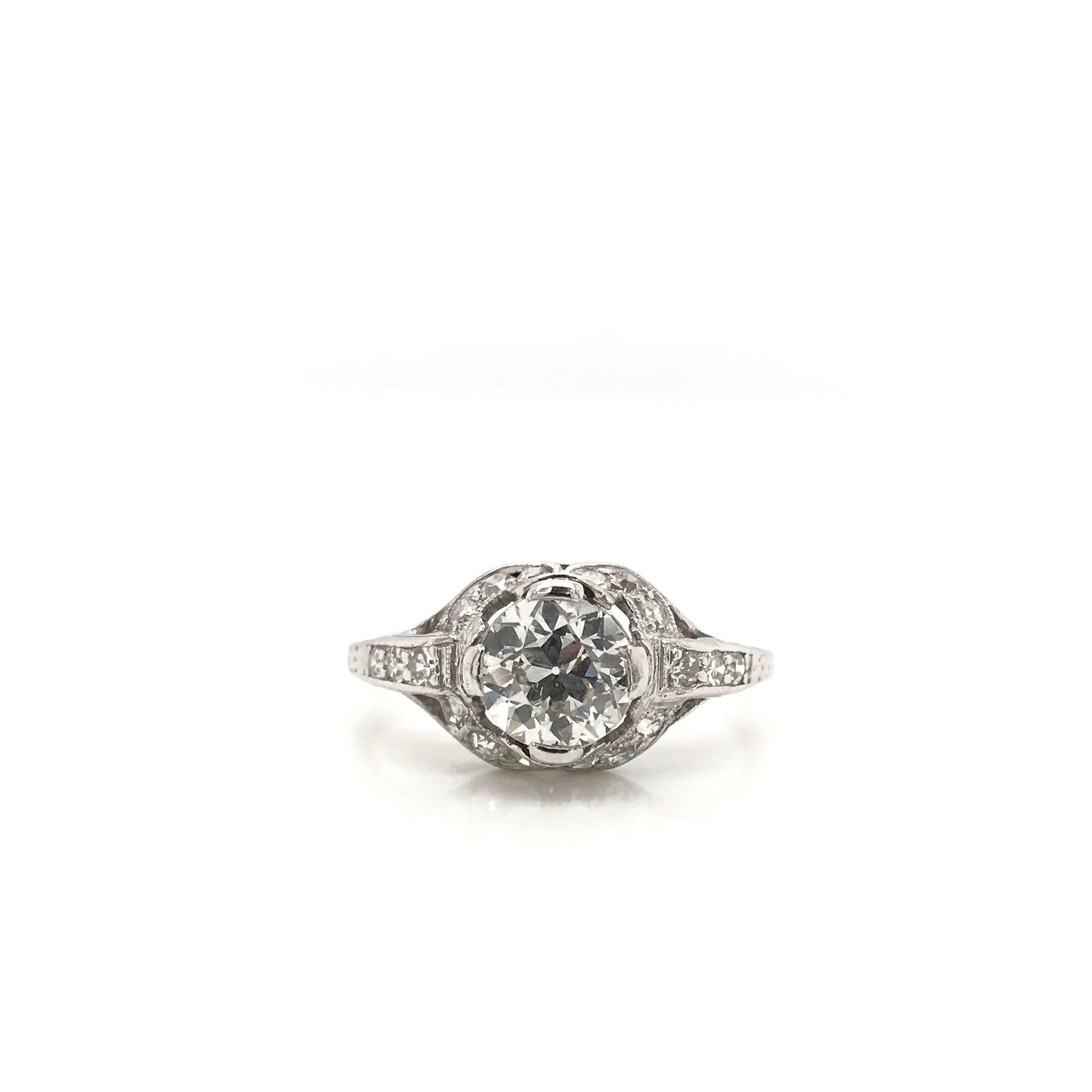 Women's Antique Edwardian 0.90 Carat Diamond and Platinum Filigree Ring For Sale