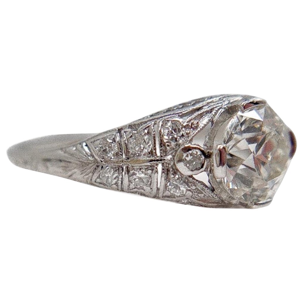 Anello di fidanzamento antico edoardiano in platino e diamanti da 1,3 carati