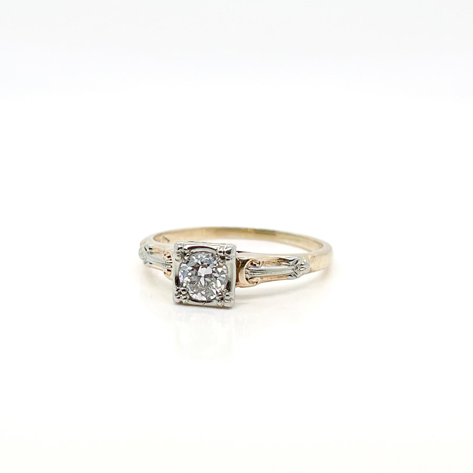 Taille vieille Europe Bague de fiançailles édouardienne ancienne en or 14 carats et diamants en vente