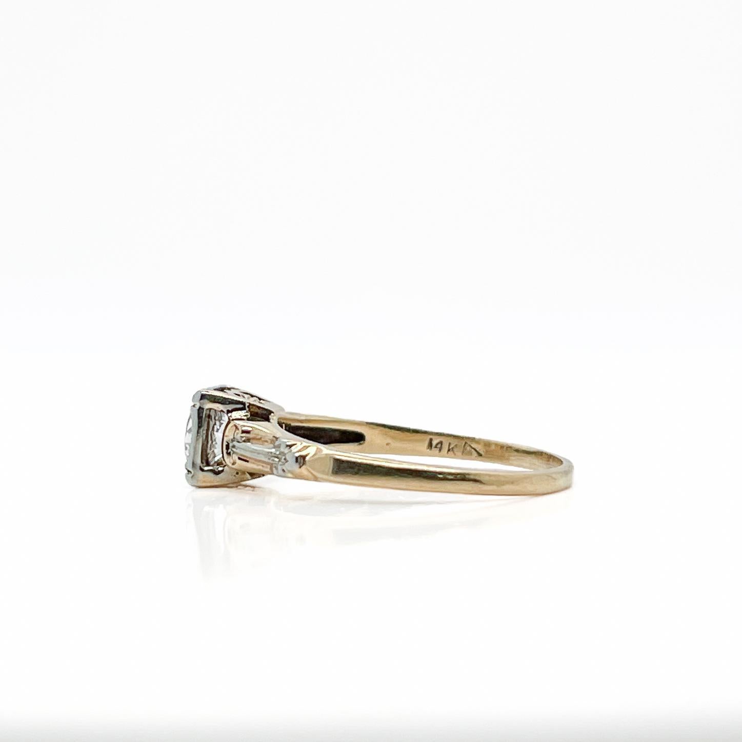 Bague de fiançailles édouardienne ancienne en or 14 carats et diamants Bon état - En vente à Philadelphia, PA