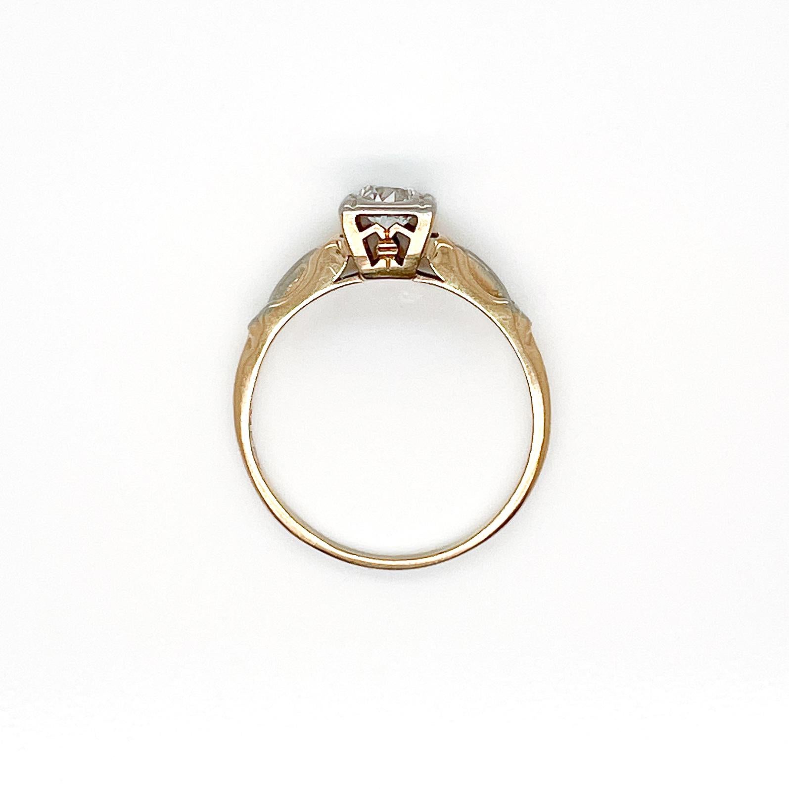 Bague de fiançailles édouardienne ancienne en or 14 carats et diamants en vente 2