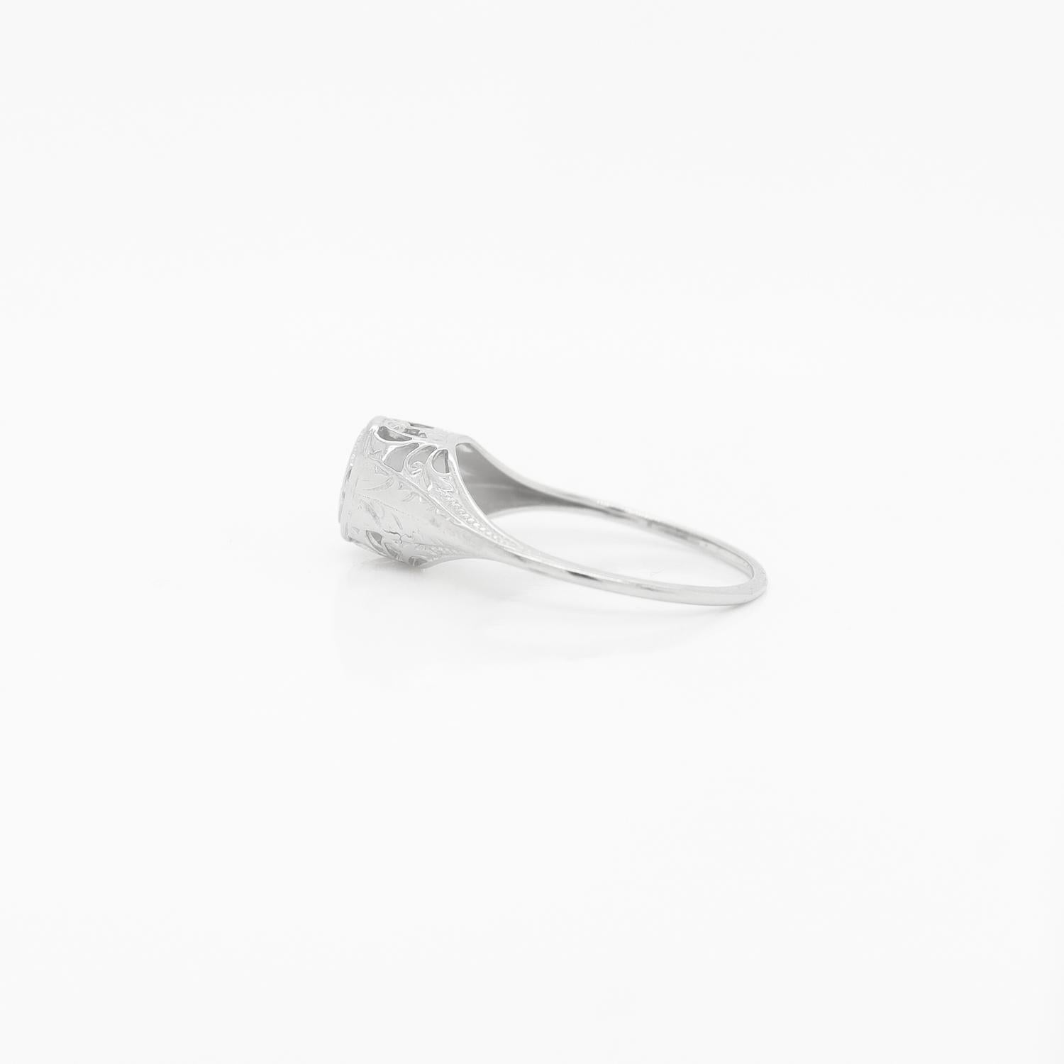 Antiker edwardianischer Verlobungsring aus 14 Karat filigranem Weißgold und Diamant Solitär im Angebot 1