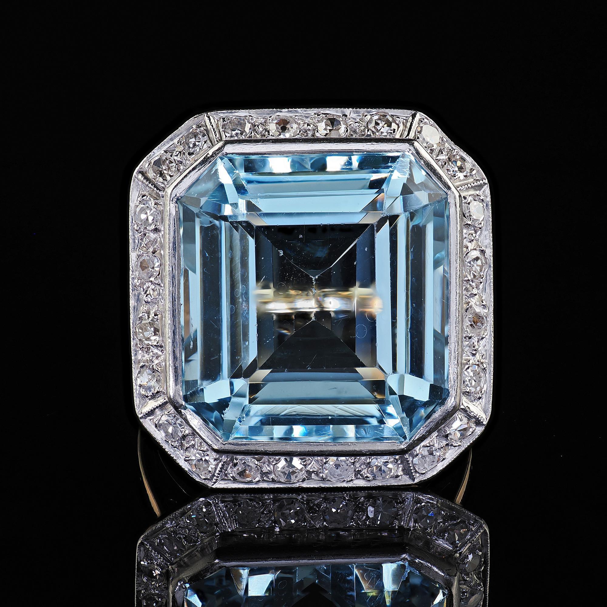 Antiguo anillo de cóctel eduardiano de oro de 14 quilates y platino con aguamarina y diamantes en venta 1