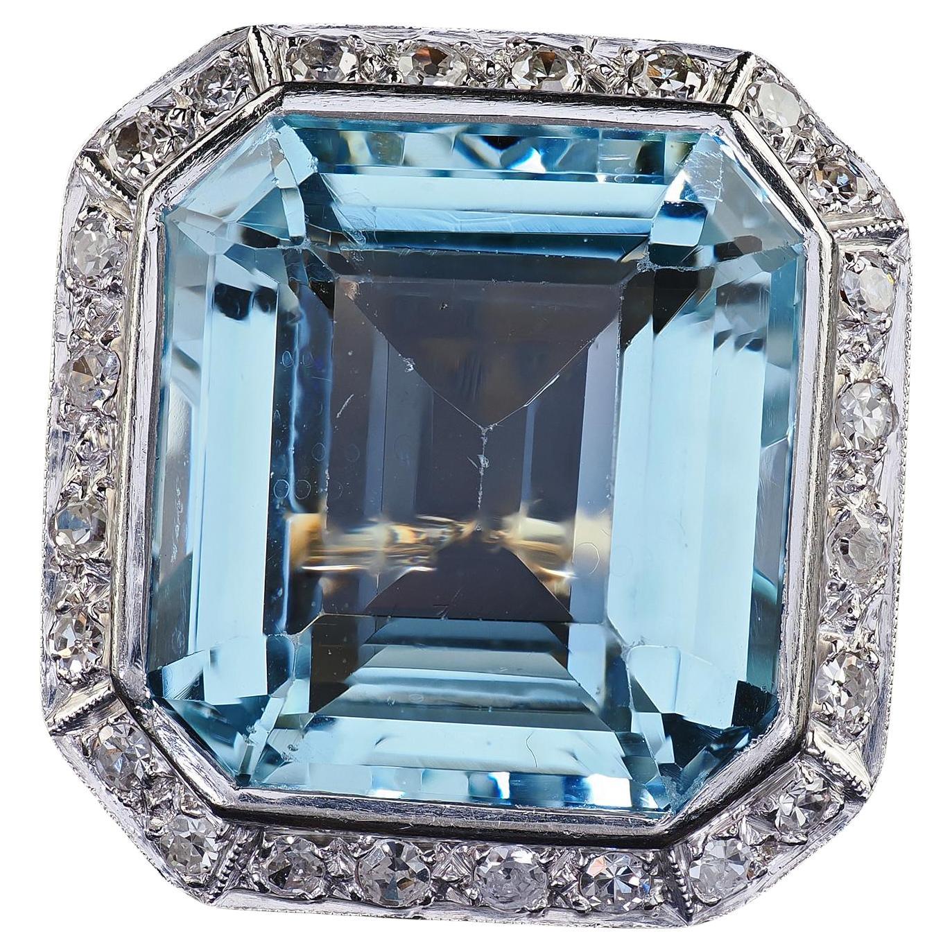 Antiguo anillo de cóctel eduardiano de oro de 14 quilates y platino con aguamarina y diamantes en venta