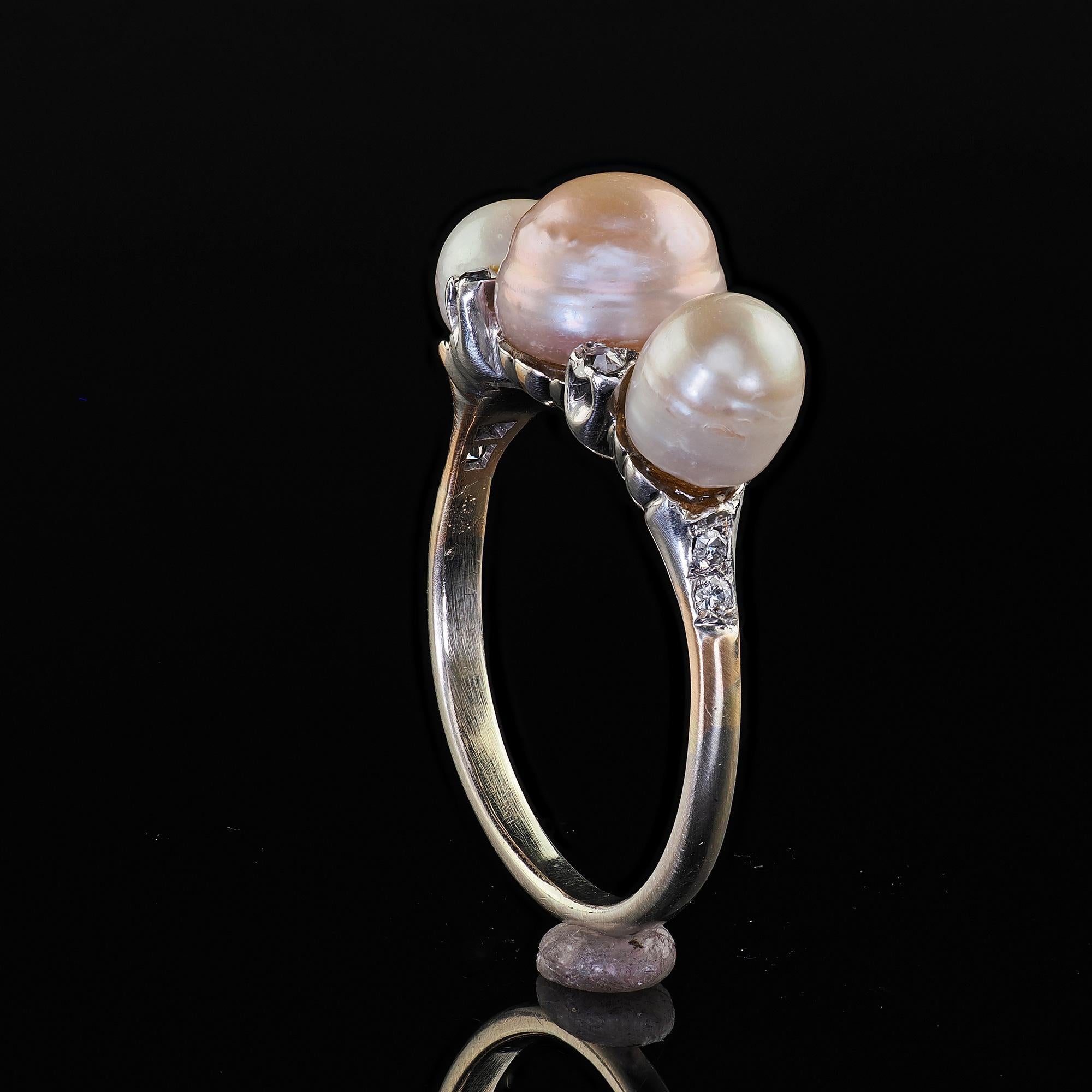 Anello antico edoardiano in oro 14K e platino con perle naturali e diamanti in vendita 2