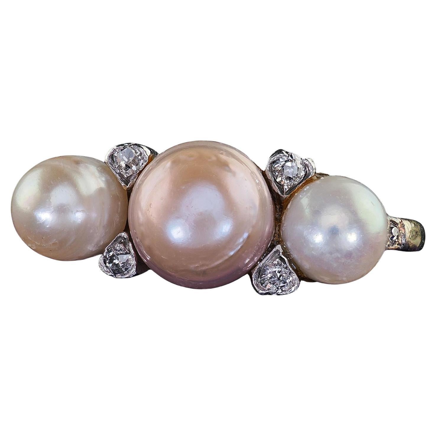 Antiguo anillo eduardiano de oro de 14 quilates y platino con diamantes y perlas naturales