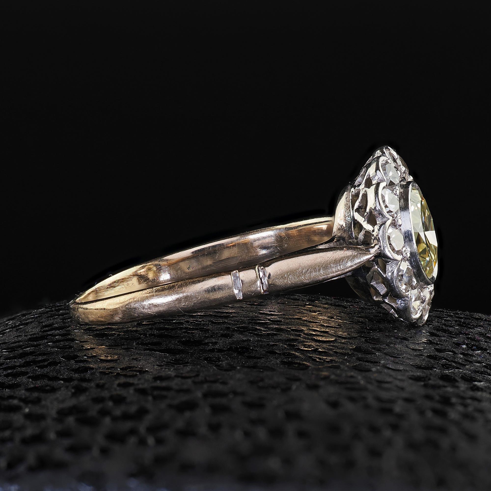 Taille vieille Europe Bague de fiançailles édouardienne ancienne en or 14 carats et platine avec diamant européen ancien en vente