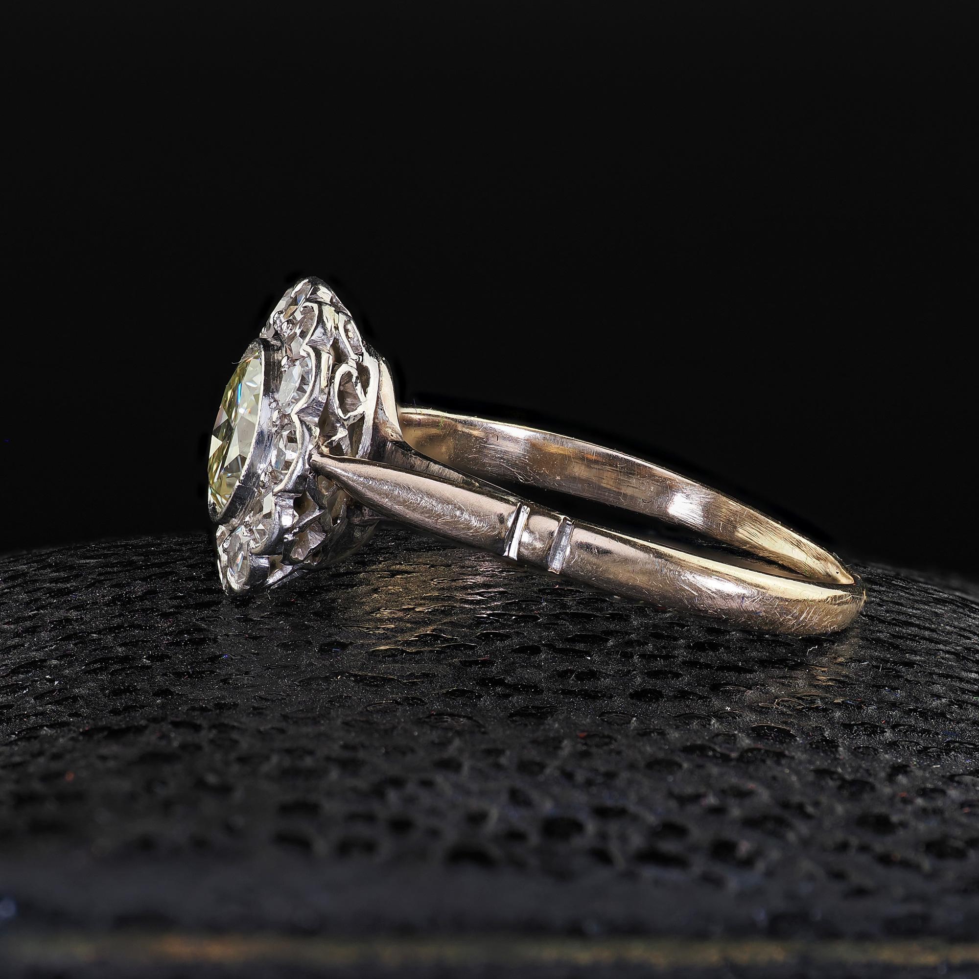 Bague de fiançailles édouardienne ancienne en or 14 carats et platine avec diamant européen ancien Bon état - En vente à Great Neck, NY