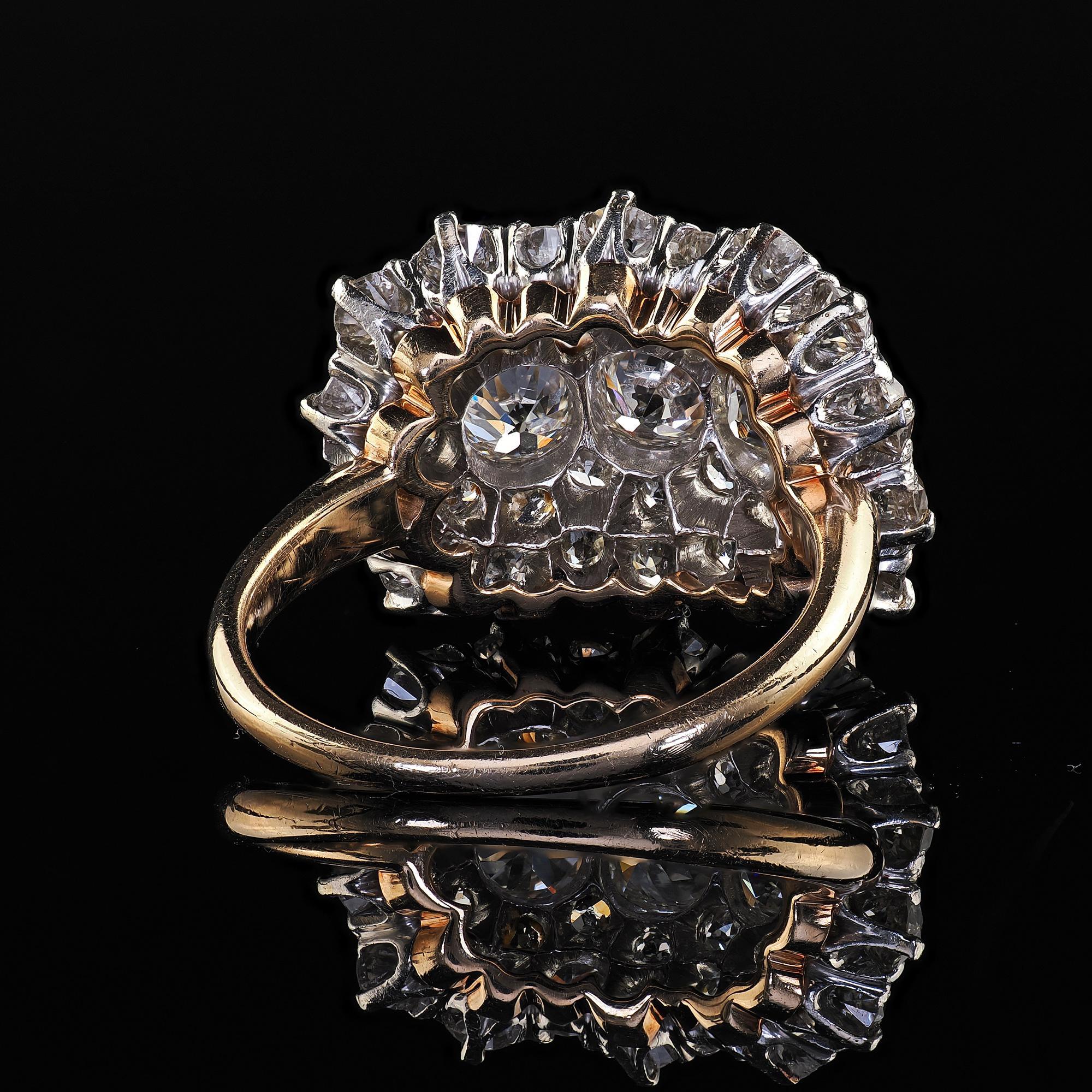 Bague édouardienne ancienne en or 14 carats et platine à larges grappes de diamants européens anciens en vente 2