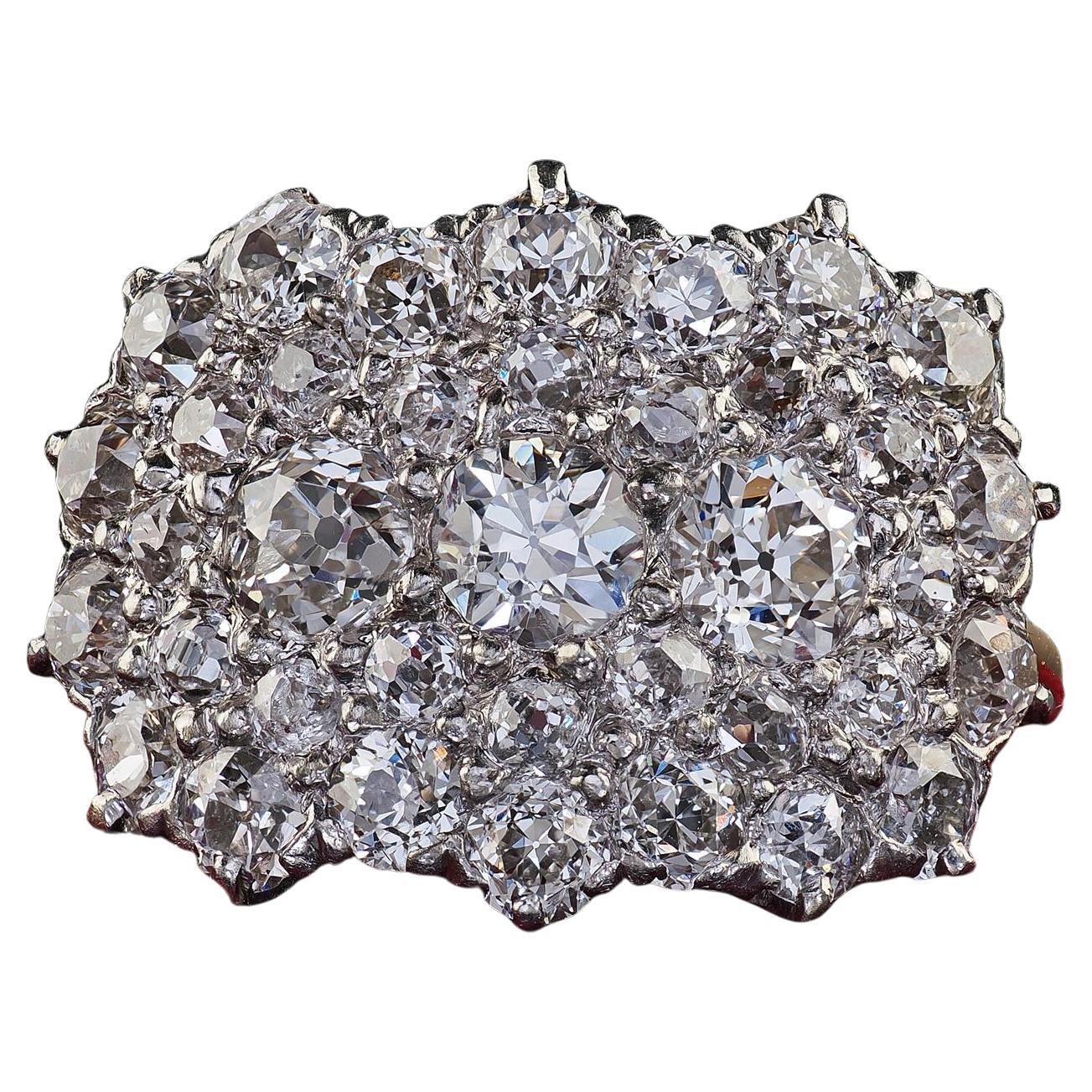 Antiguo anillo eduardiano de oro de 14 quilates y platino con racimo ancho de diamantes de la Vieja Europa