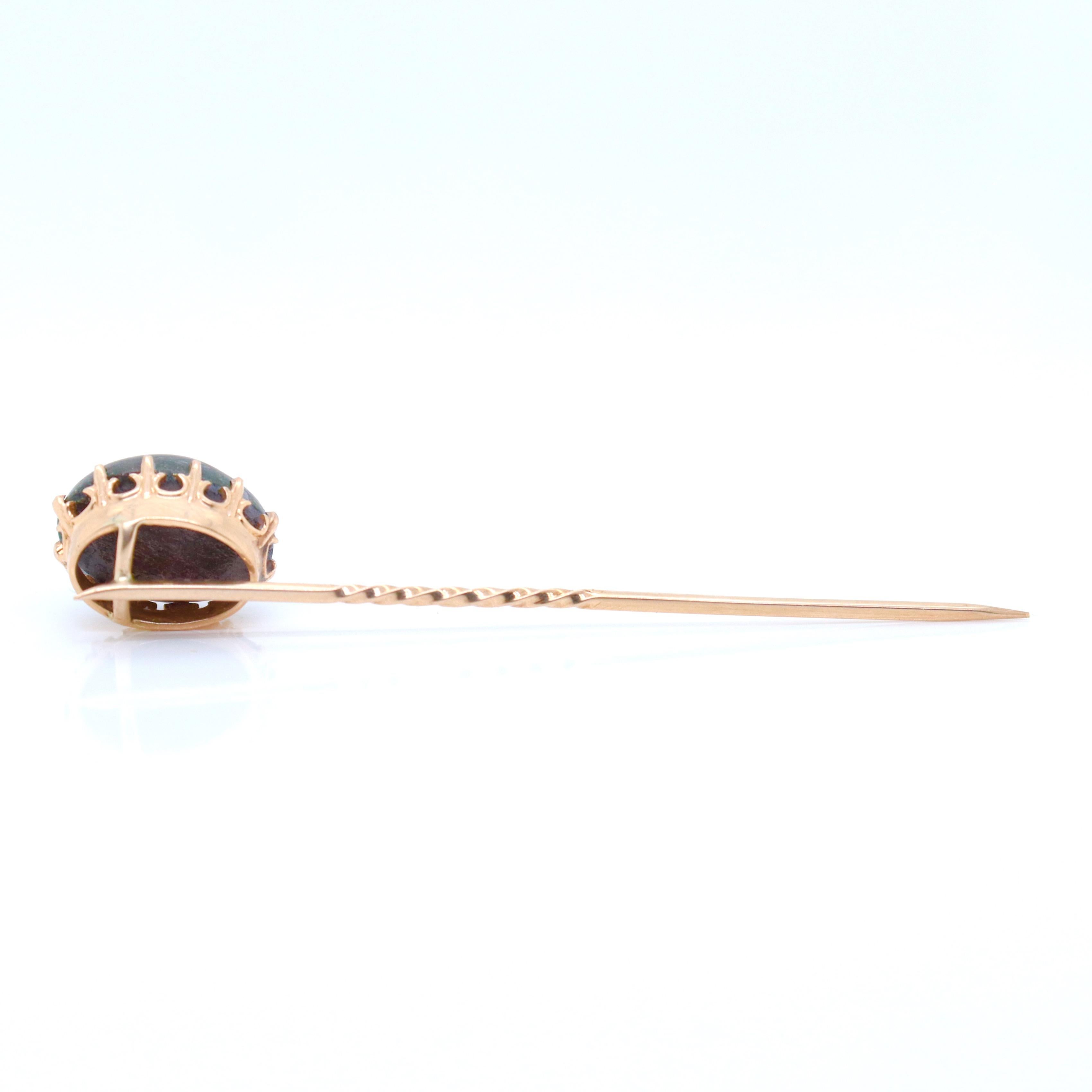 Antique Edwardian 14k Gold and Bloodstone Cabochon Stick Pin For Sale 3