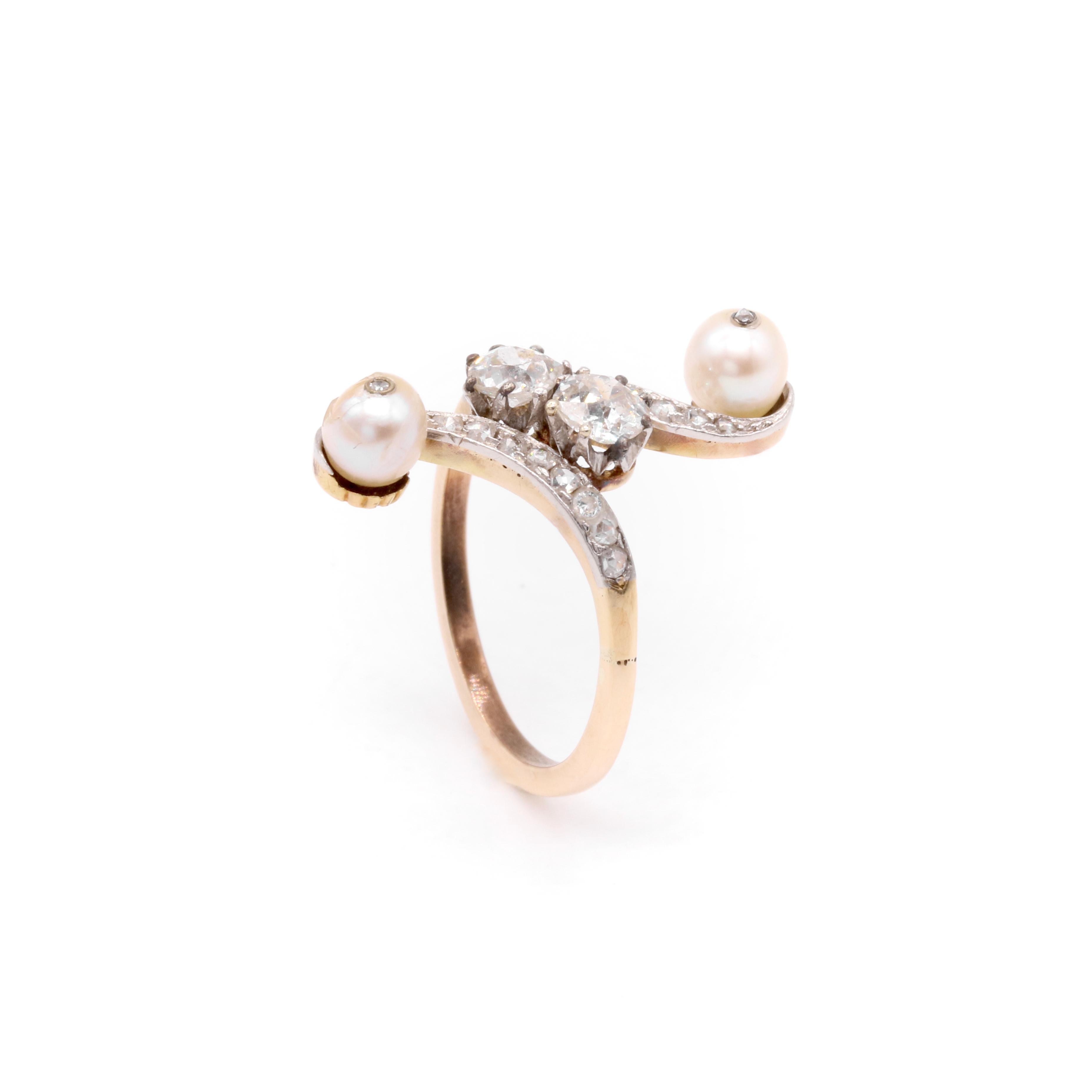 Antiguo anillo eduardiano de oro de 14 quilates y platino con diamante talla antigua y perla de 0,81 quilates en venta 2
