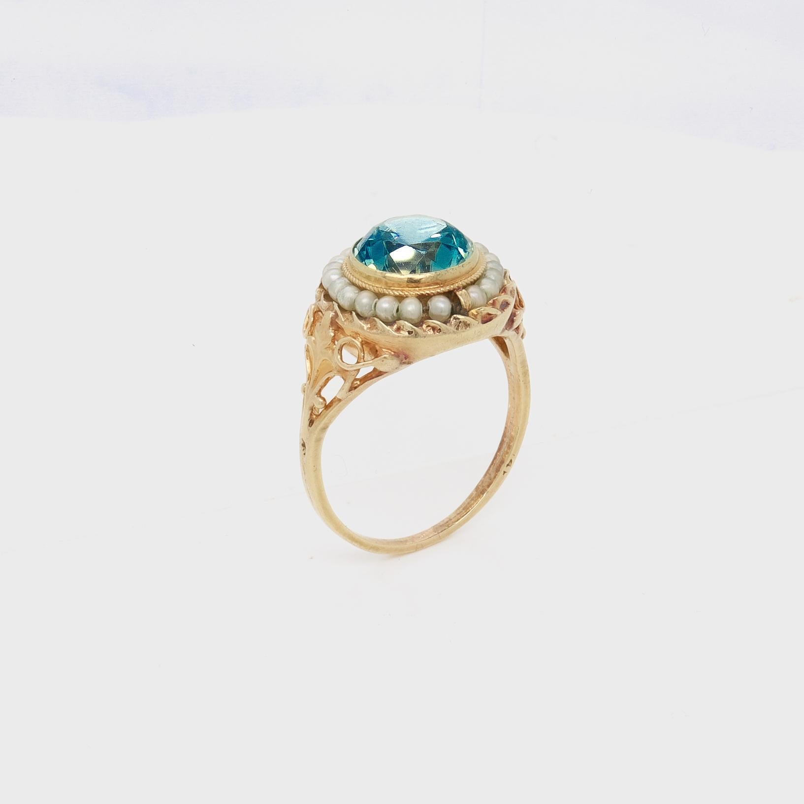 Antique Edwardian 14K Yellow Gold, Blue Topaz, & Seed Pearl Signet Style Ring In Fair Condition For Sale In Philadelphia, PA