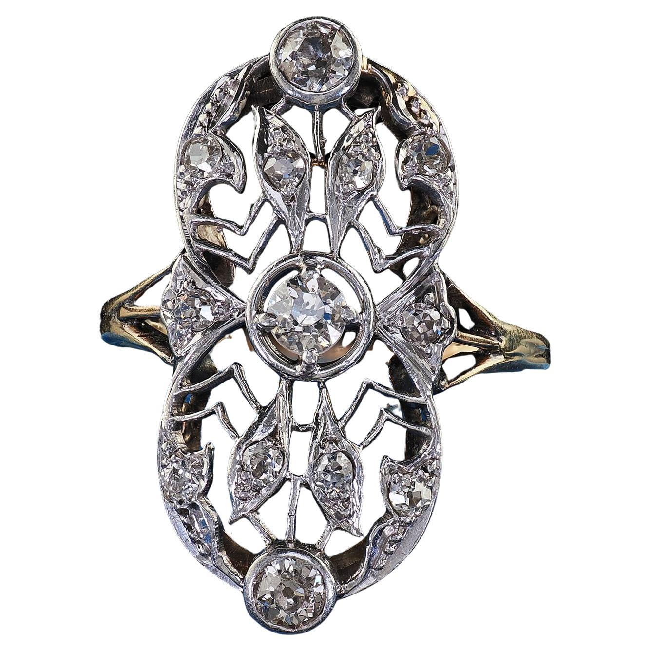 Antiguo anillo eduardiano de oro amarillo de 14 quilates con diamantes talla antigua en platino