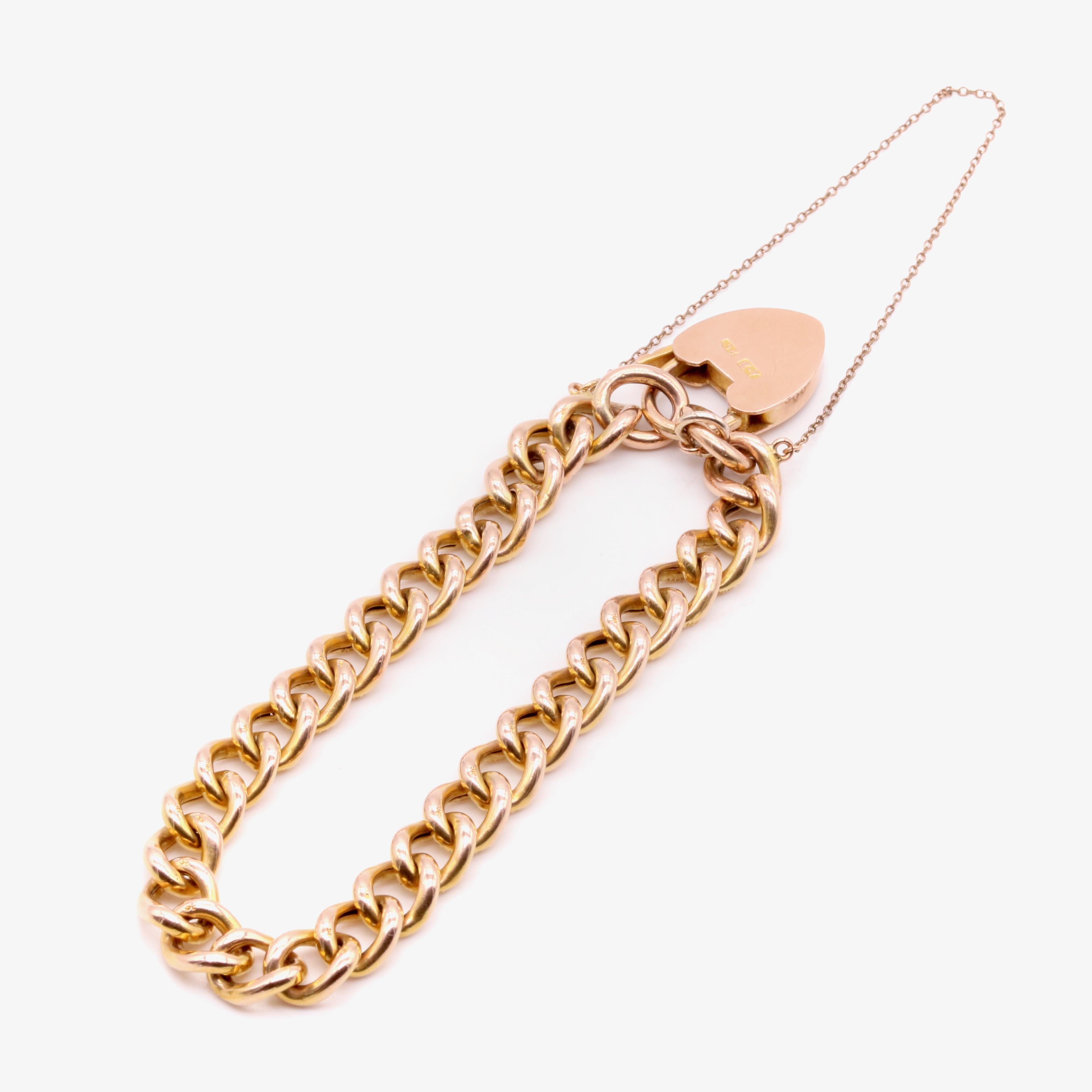 Antique Edwardian 15.6g 9K Gold Curb Chased Link Bracelet with Heart Padlock For Sale 3