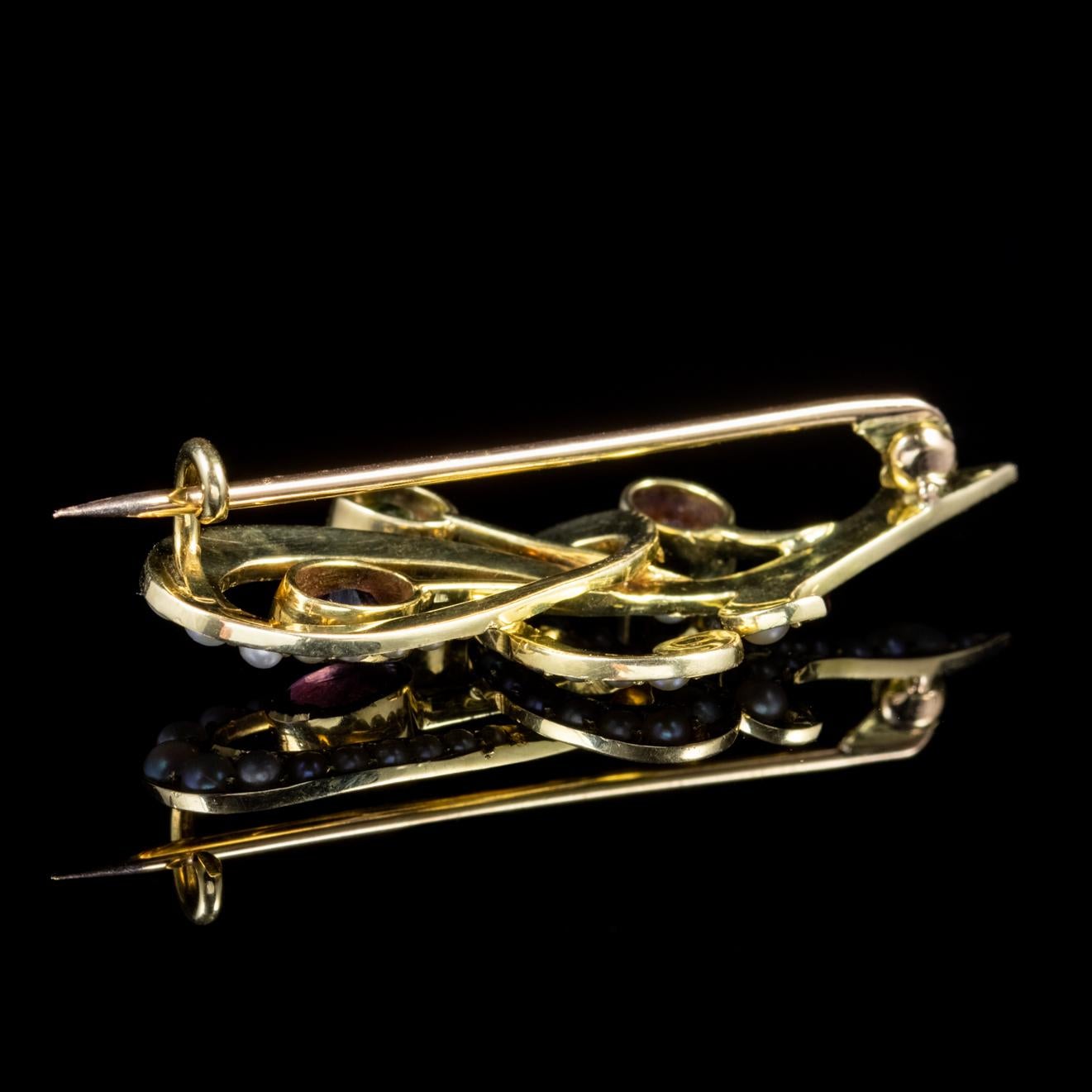 Antique Edwardian 15 Carat Gold Suffragette Pearl Brooch, circa 1910 In Good Condition In Lancaster, Lancashire