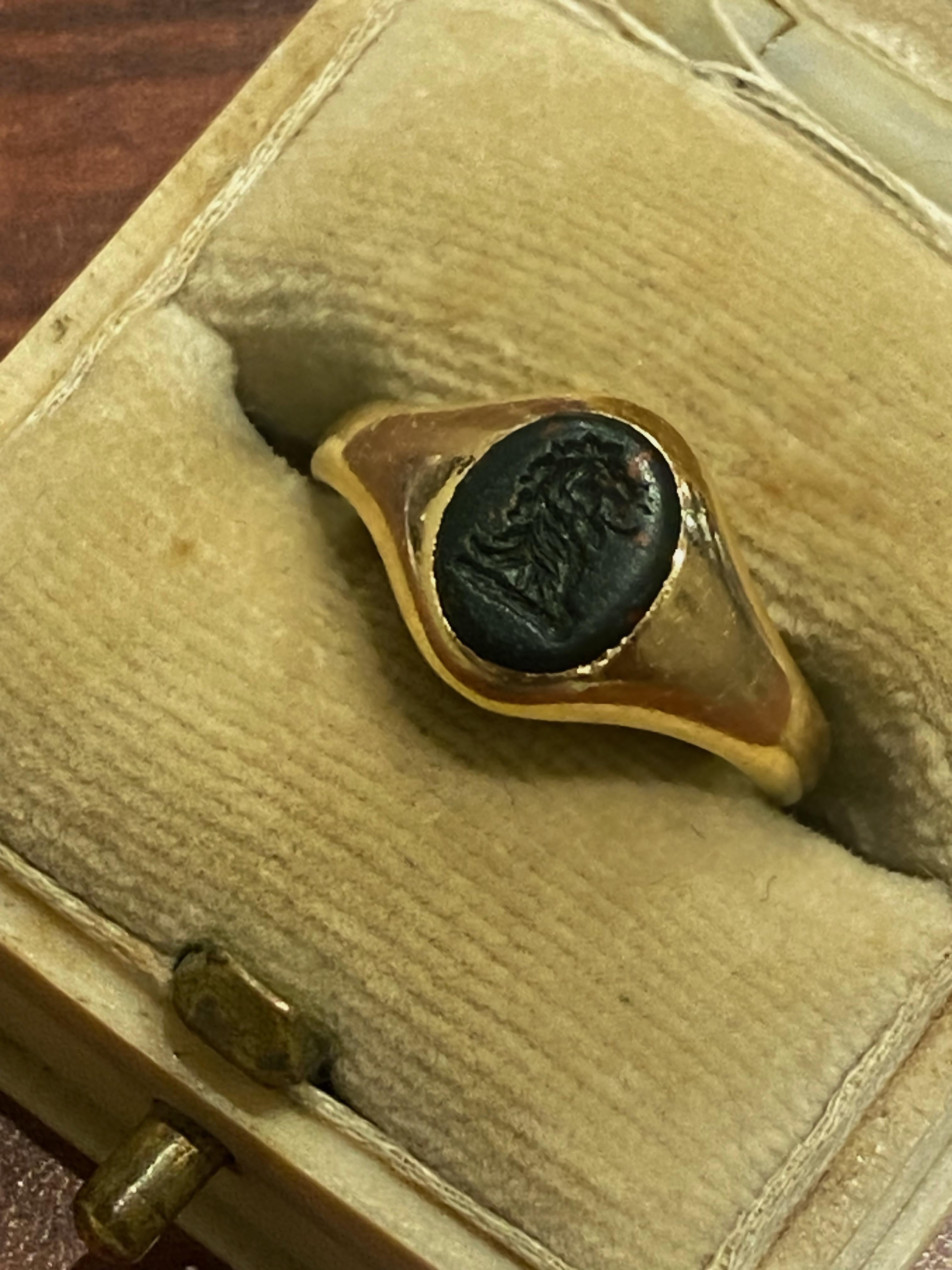 This gold Seal Signet ring is rare & sought-after, 
dating to Edwardian era,
yet it’s in beautiful condition 

 

This ring is intaglio – a technique that dates back to antiquity, 

where images are carved or engraved in gemstones 

(this style of