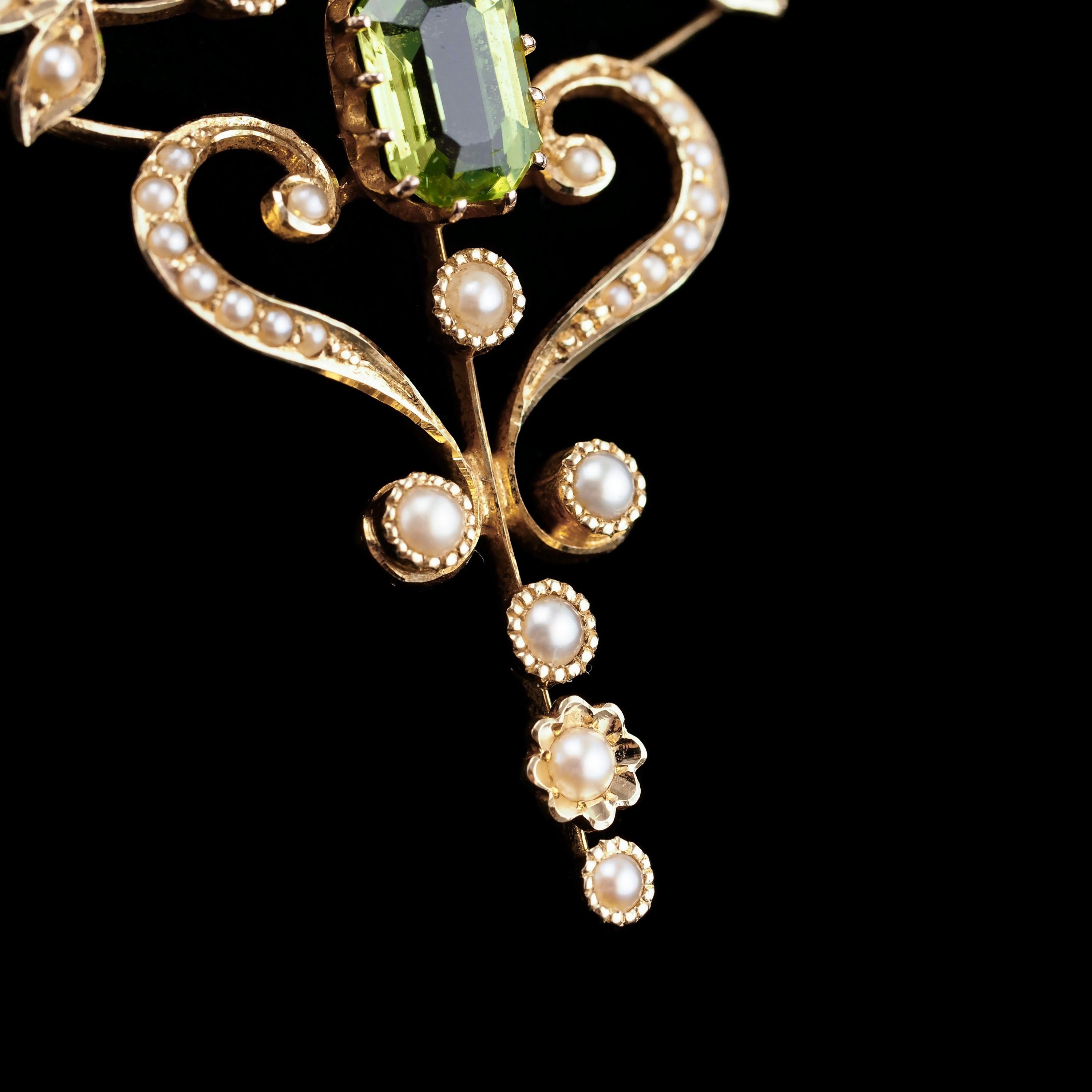 Women's or Men's Antique Edwardian 15K Gold Peridot & Pearl Necklace/Pendant - c.1910
