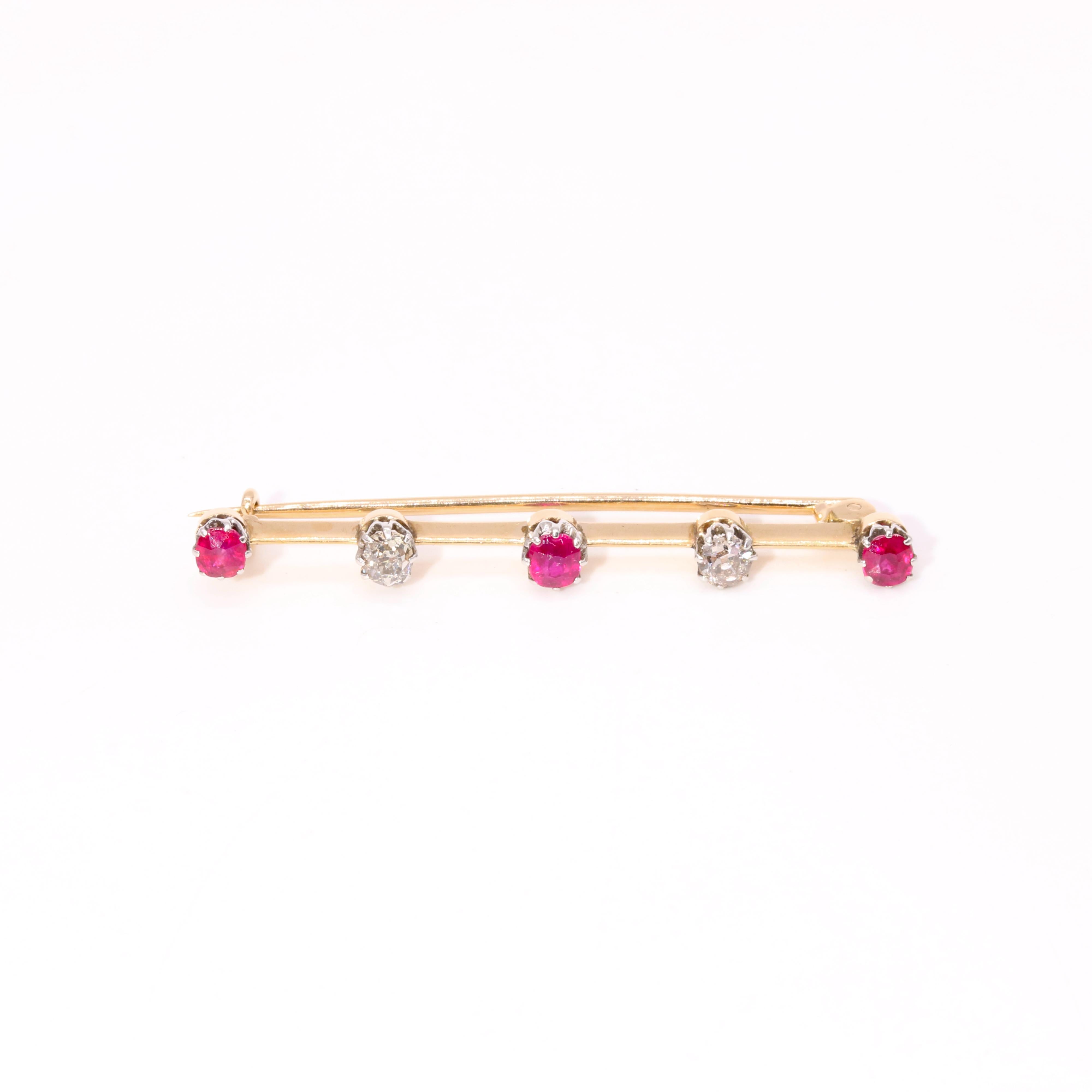 Old Mine Cut Antique Edwardian 15K Gold & Platinum 0.57tgw Ruby and Old Cut Diamond Brooch For Sale