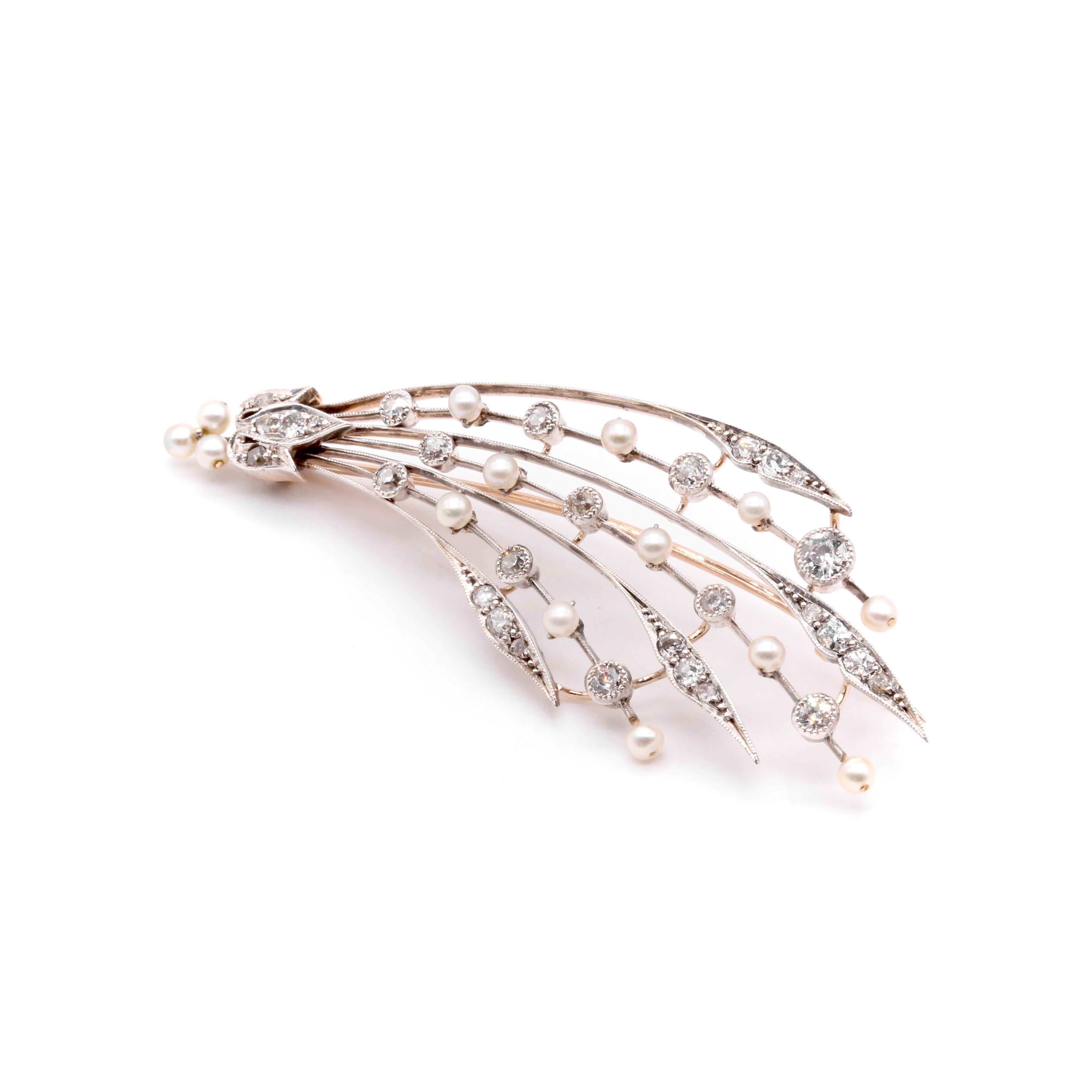 Women's or Men's Antique Edwardian 15K Gold & Silver 1.72ctw Diamond Pearl Halley’s Comet Brooch For Sale