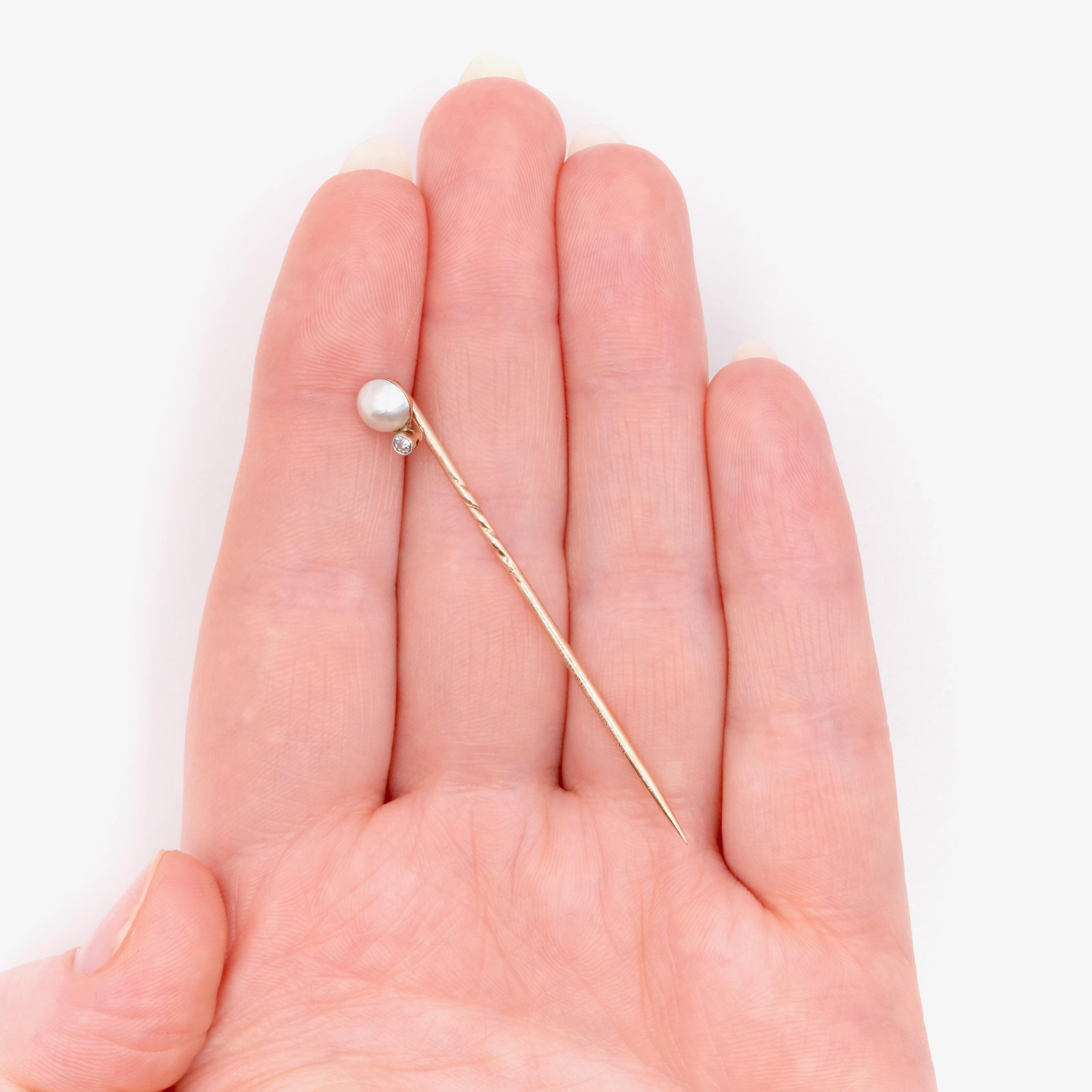 Antique Edwardian 15K Yellow Gold and Platinum Diamond and Pearl Stick Pin For Sale 4