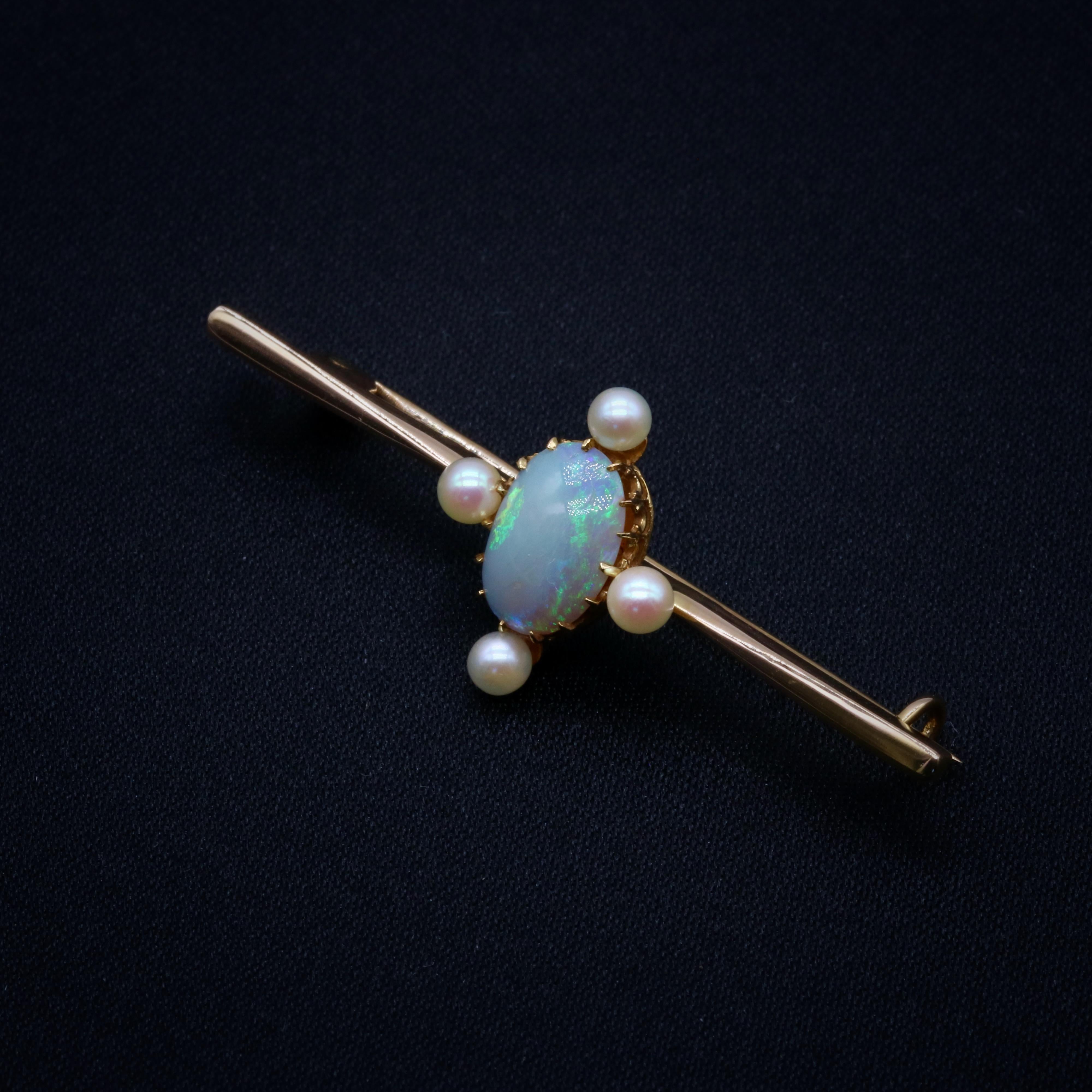 Antique Edwardian 15K Yellow Gold Cabochon Opal and Pearl Bar Brooch For Sale 3