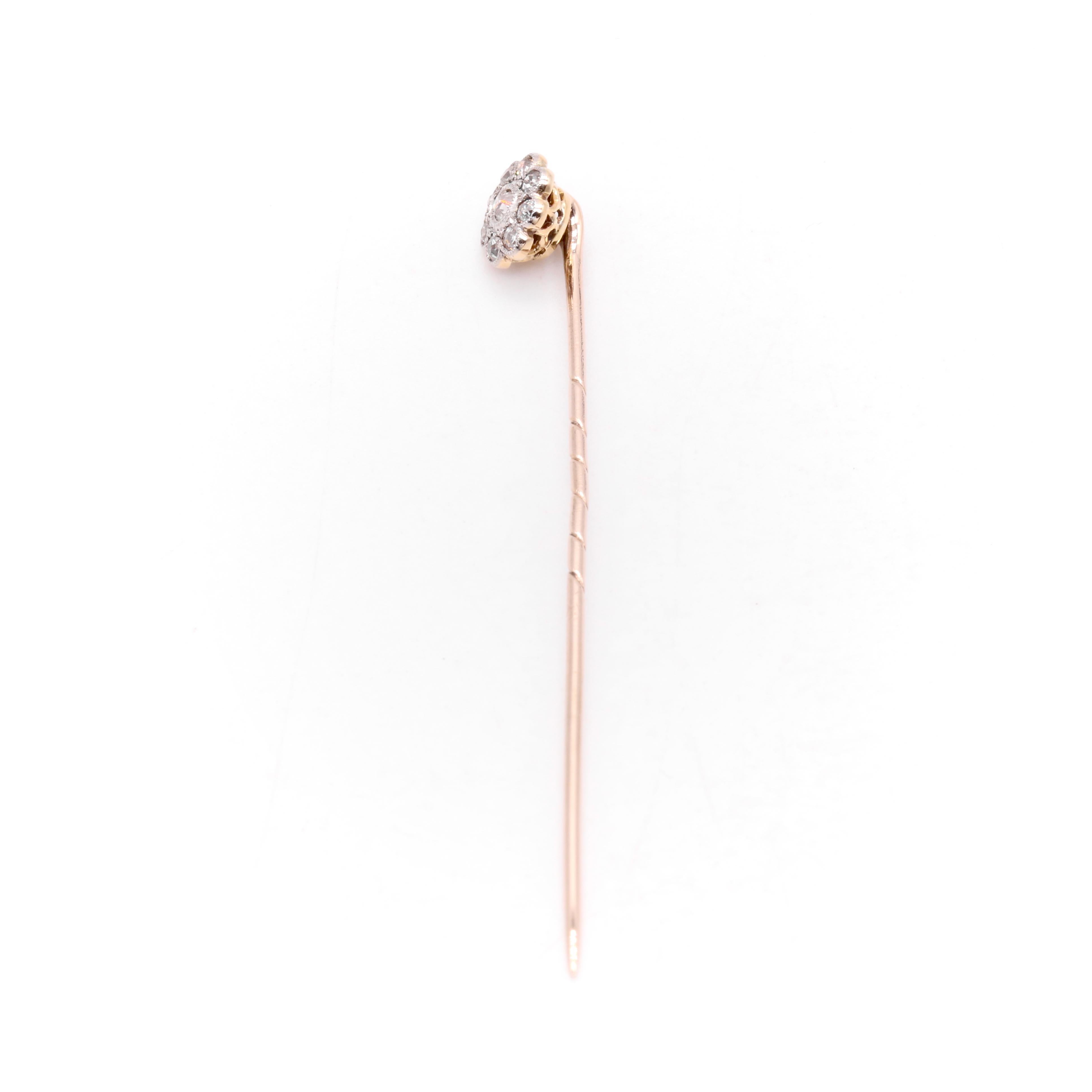Antique Edwardian 15K Yellow Gold & Platinum Old Cut Diamond Daisy Stick Pin In Good Condition For Sale In Staines-Upon-Thames, GB