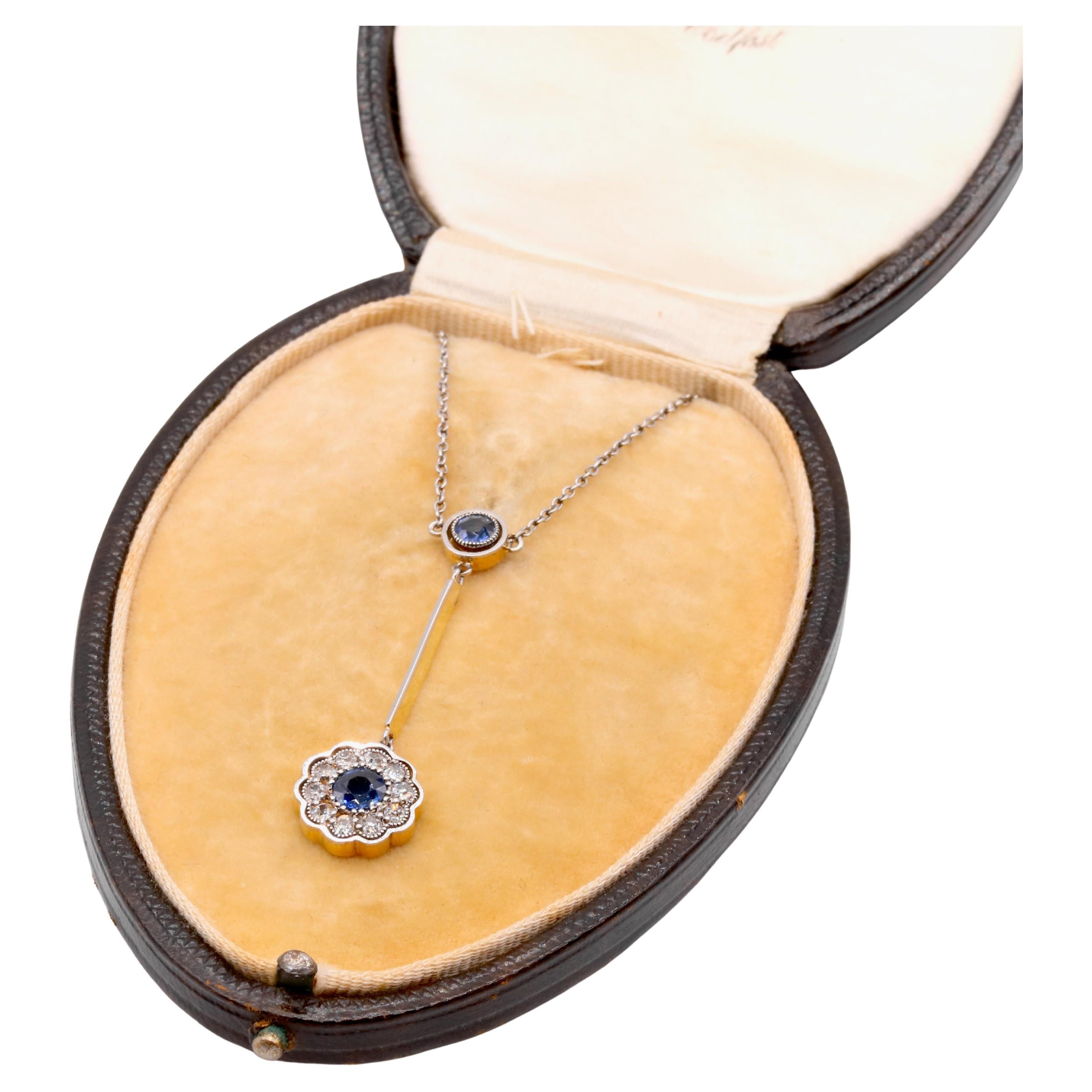 Collier marguerite antique édouardien en or jaune 15K et platine avec saphirs et diamants en vente