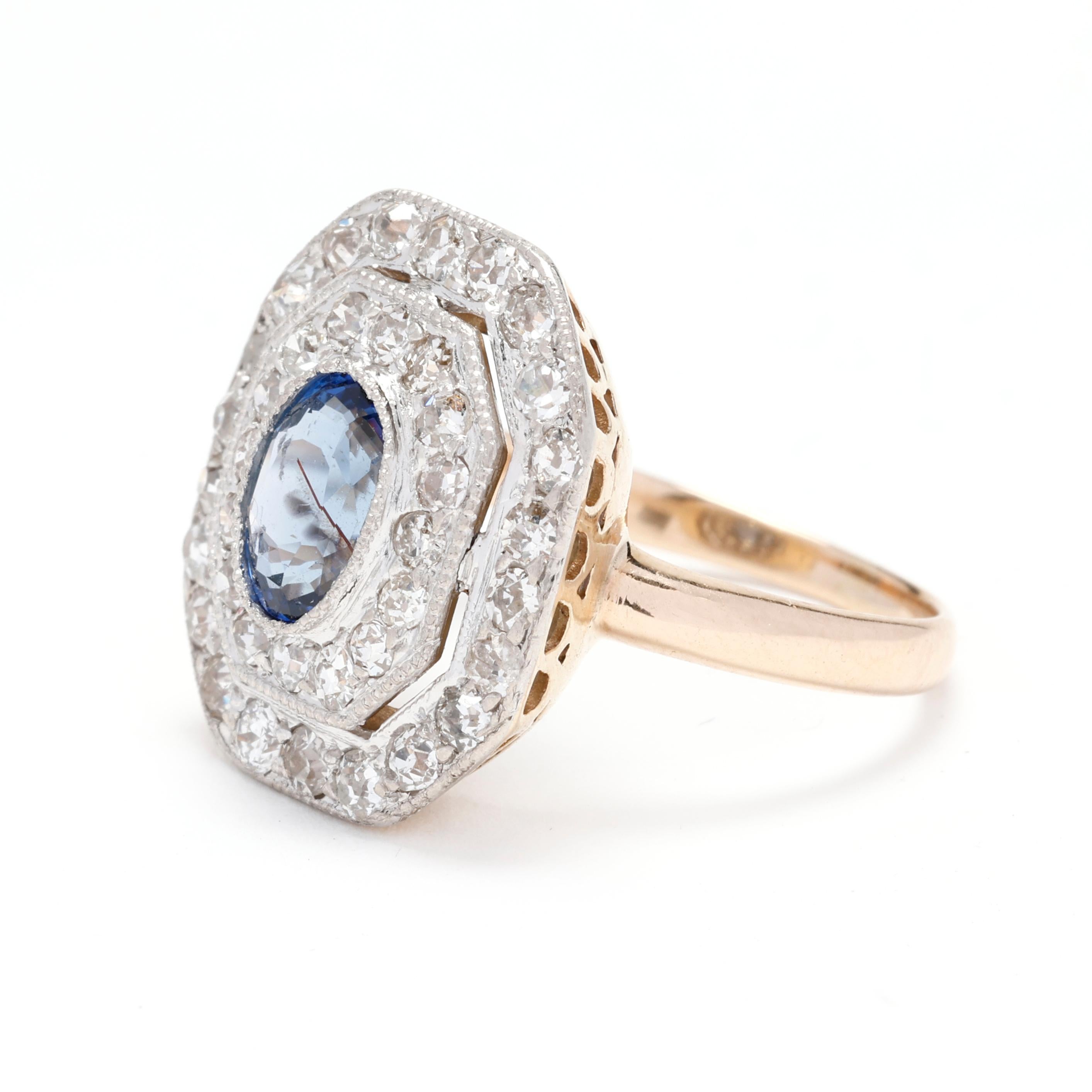 Taglio ovale Anello antico edoardiano con zaffiro e diamante da 1,66 carati, platino e oro giallo 14 carati in vendita