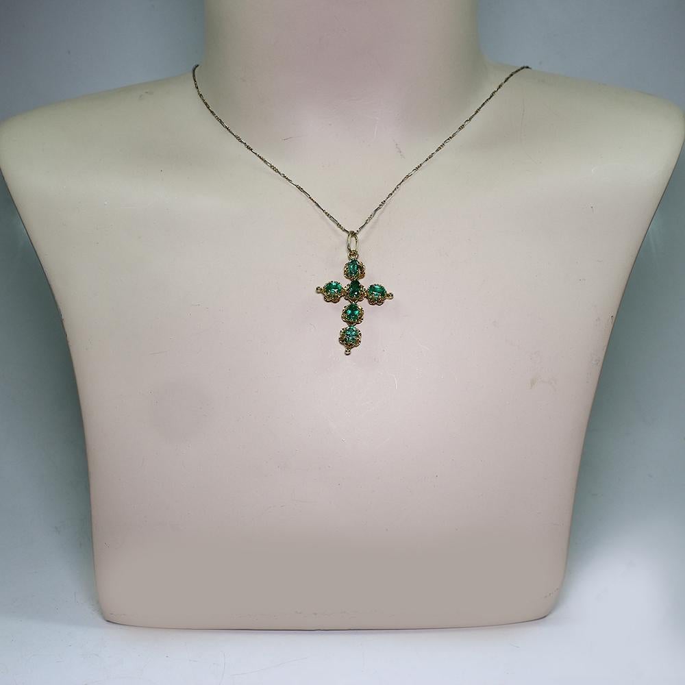 Women's or Men's Antique Edwardian 18 Karat Gold 1.5 Carat Emerald Cross