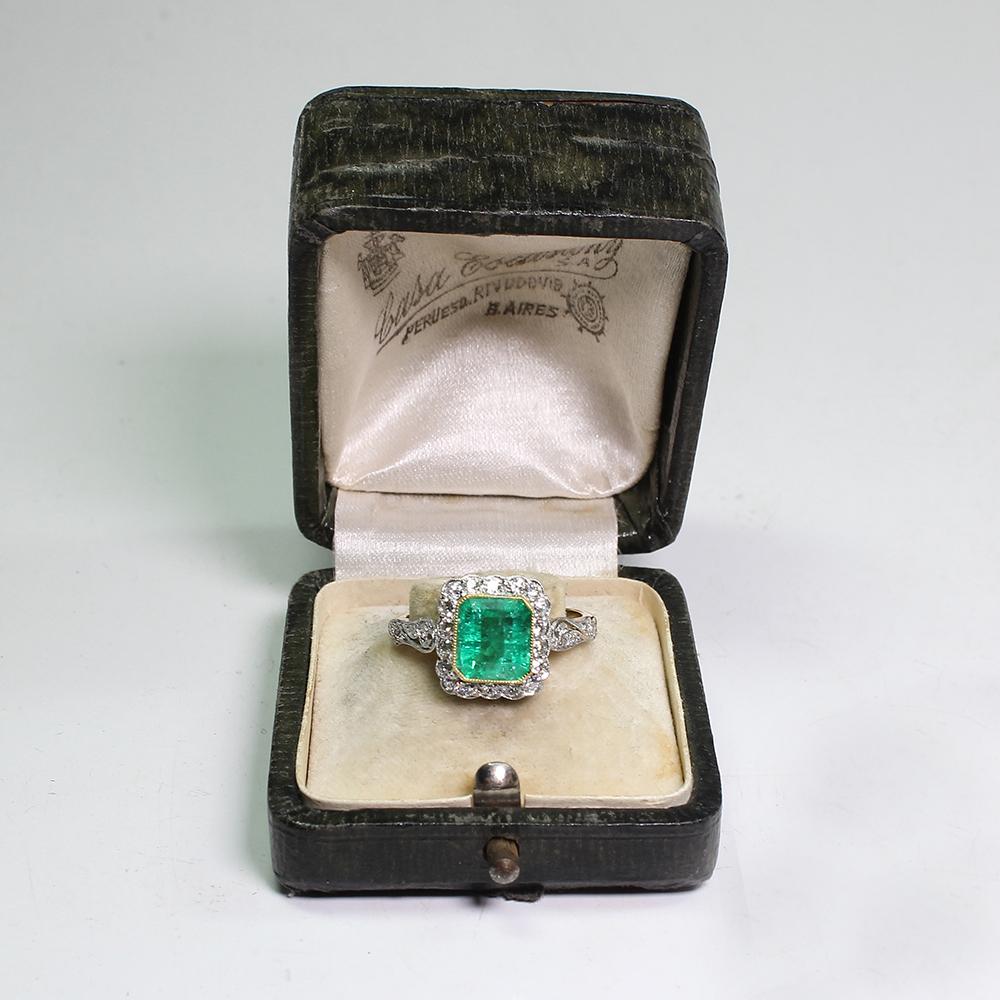 Antique Edwardian 18 Karat Gold 1.69 Carat Emerald and Diamond Ring 3