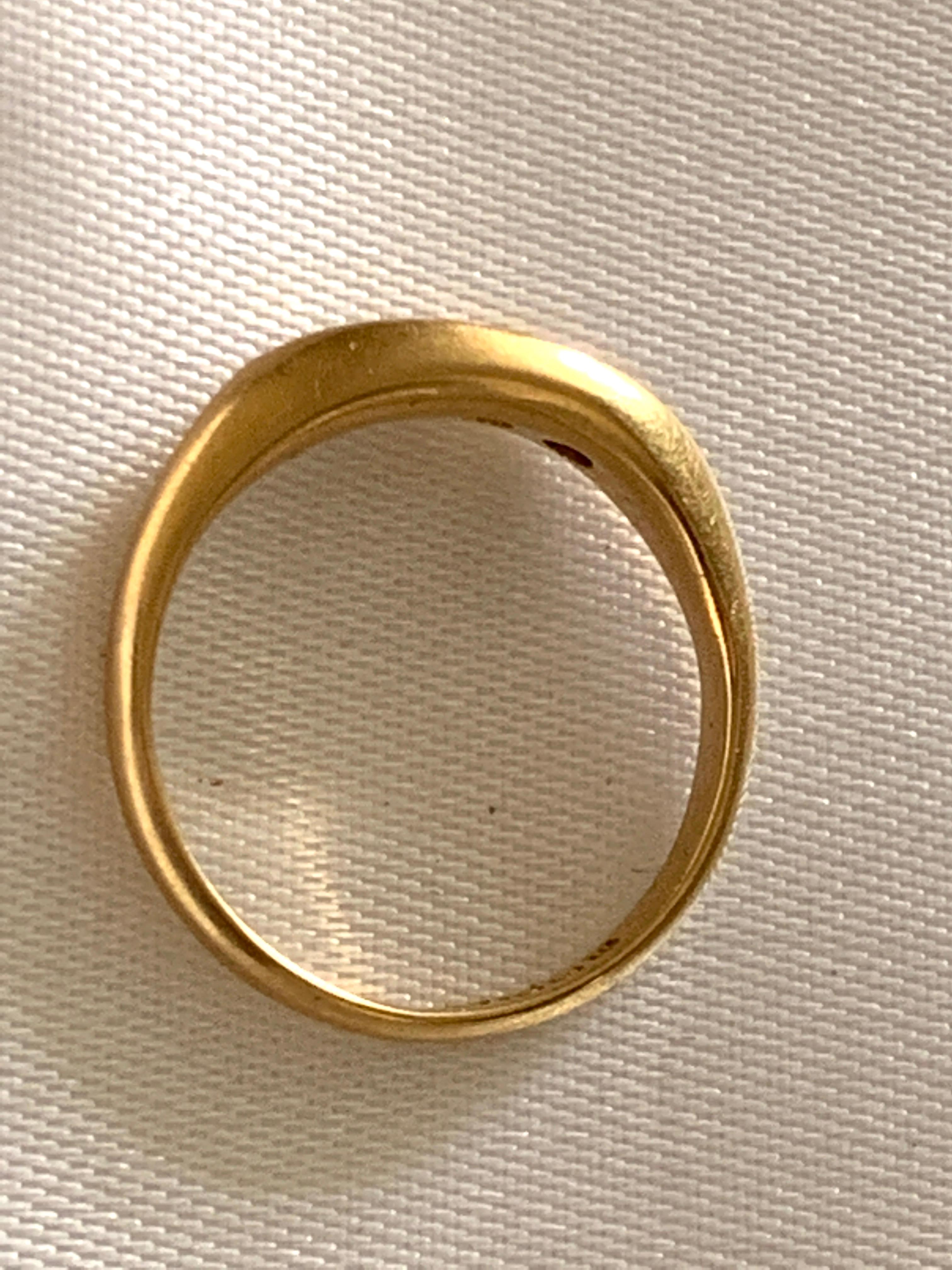 Women's or Men's Antique Edwardian 18ct Gold 0.11 Carat Diamond Ring  For Sale