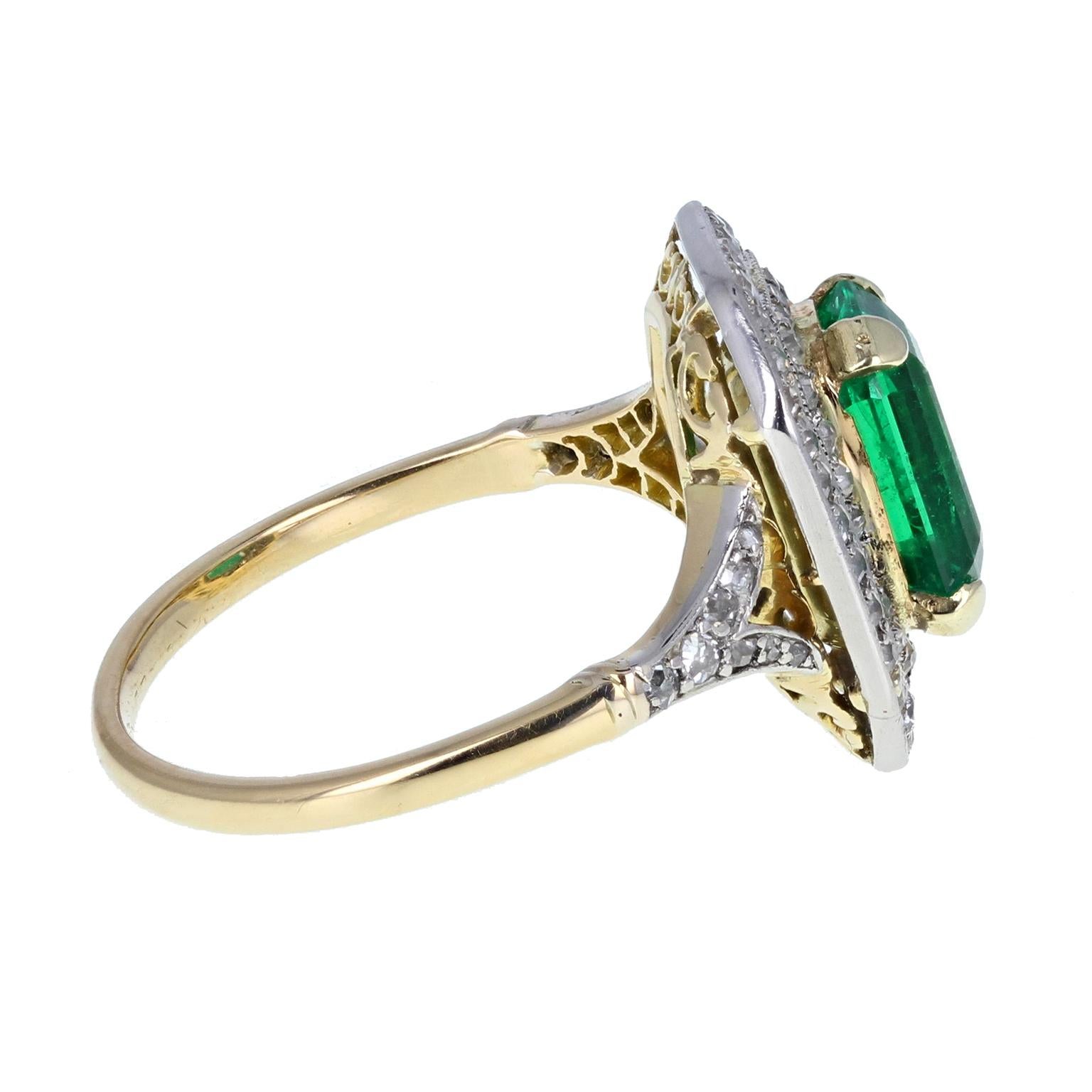 Emerald Cut Edwardian 18 Carat Gold Certificated Minor Oil Colombian Emerald Diamond Ring For Sale