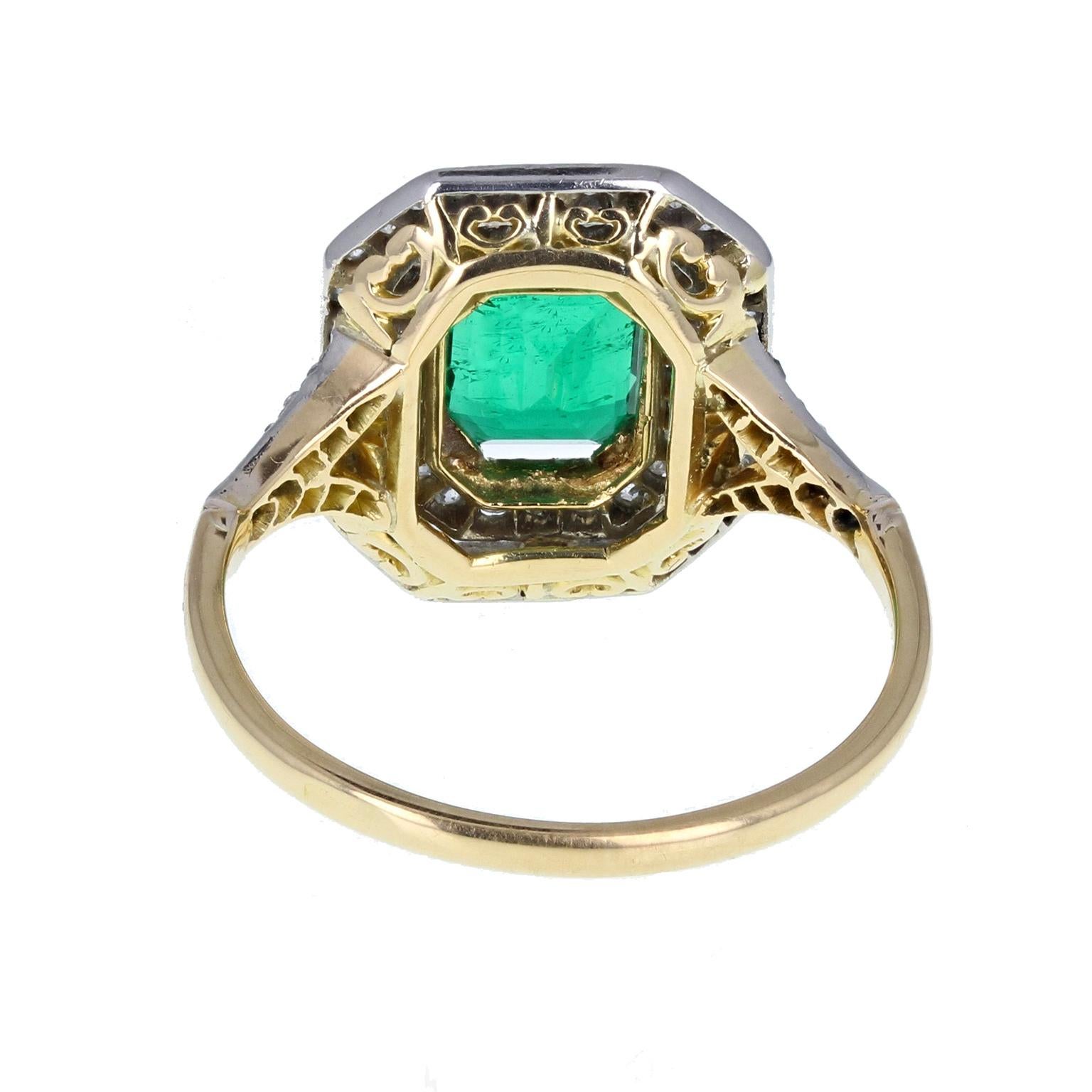 Edwardian 18 Carat Gold Certificated Minor Oil Colombian Emerald Diamond Ring In Excellent Condition For Sale In Newcastle Upon Tyne, GB