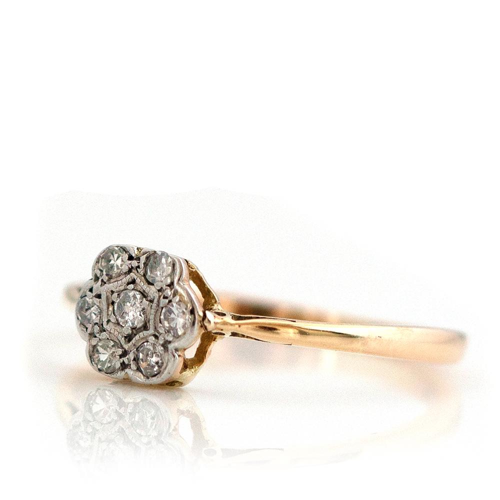 Antiker Edwardian 18ct Gold Diamant Gänseblümchen Ring im Zustand „Gut“ im Angebot in London, GB