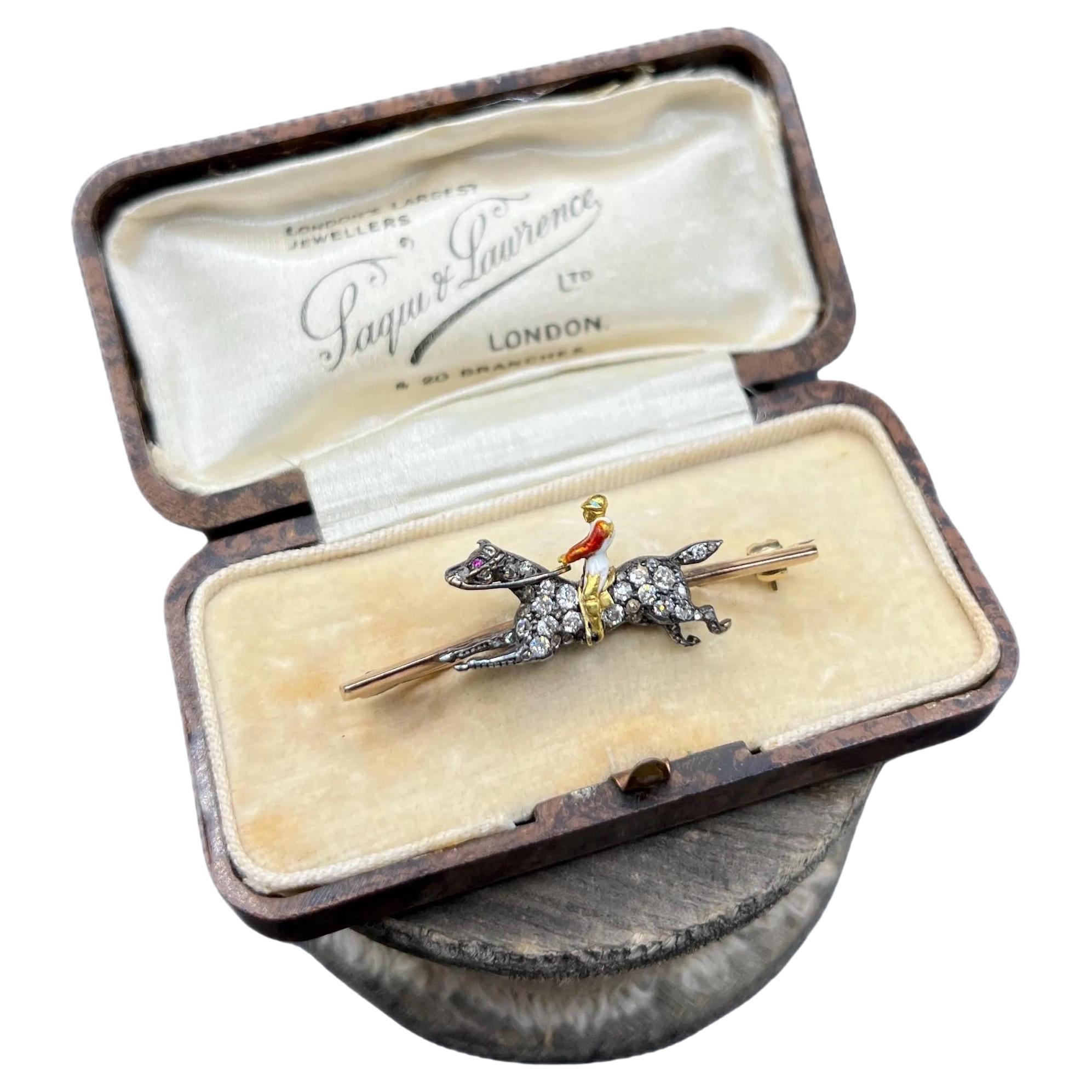 Antica spilla edoardiana in oro 18ct, argento e smalto con diamante per cavallo e fantino in vendita