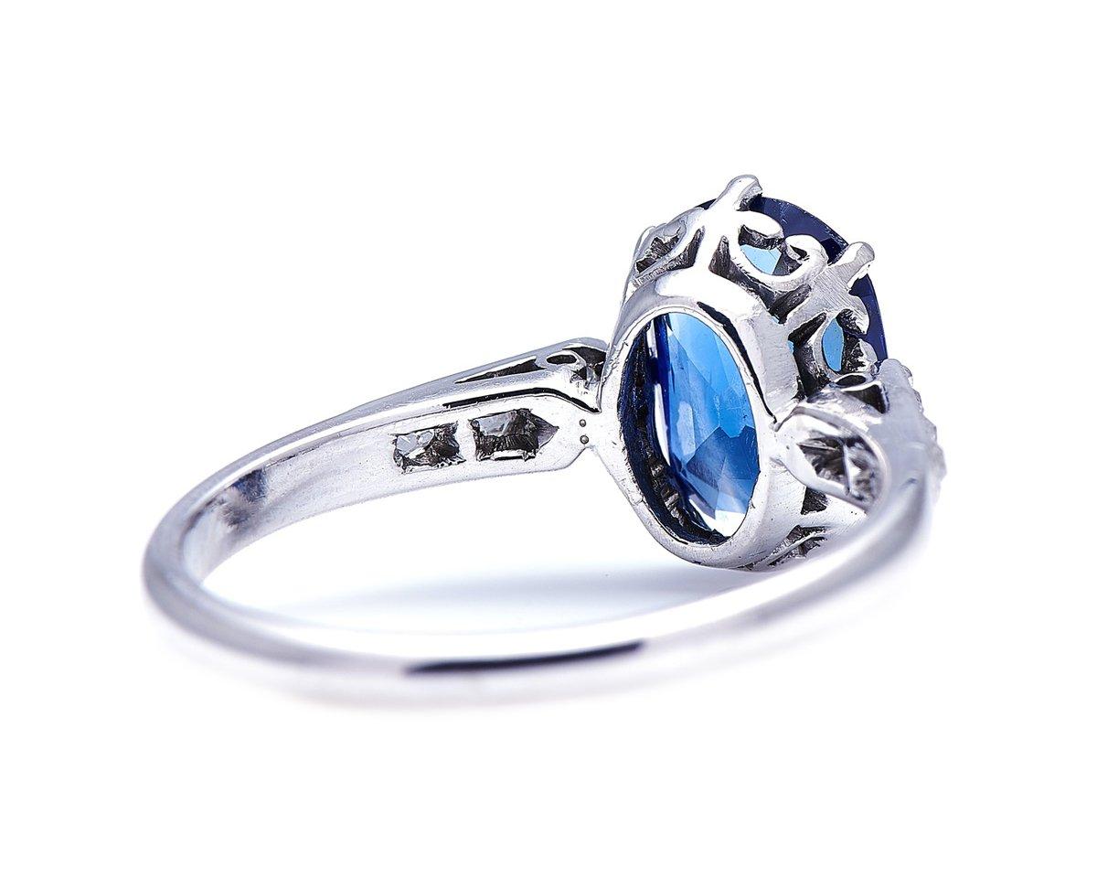 Antique, Edwardian, 18 Carat White Gold, Burmese Sapphire and Diamond Ring In Good Condition In Rochford, Essex
