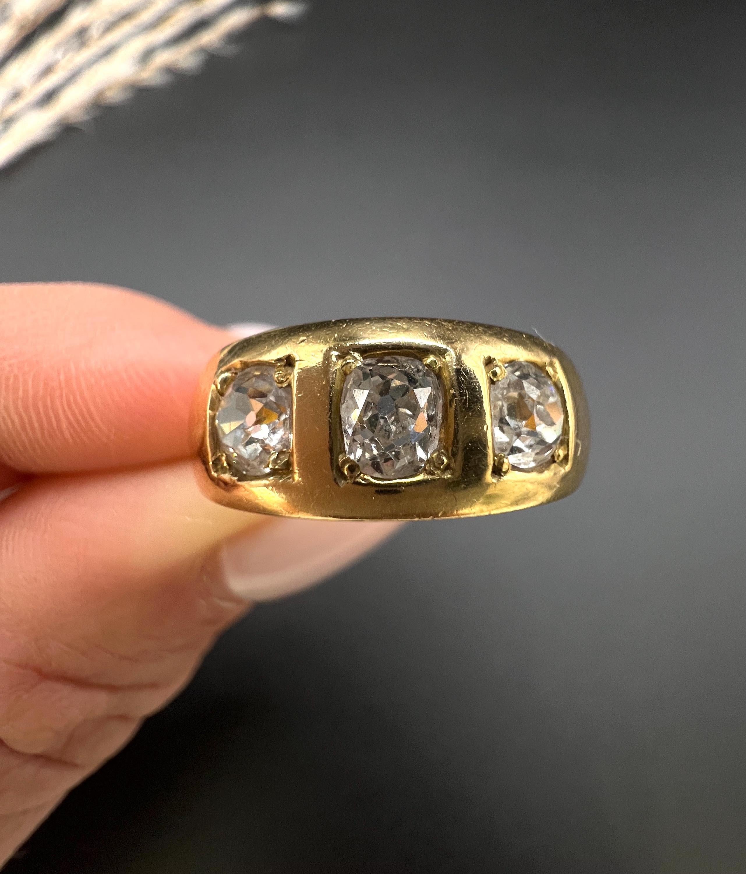 Anello antico edoardiano a fascia in oro giallo 18ct con diamanti, misura 6 in vendita 5
