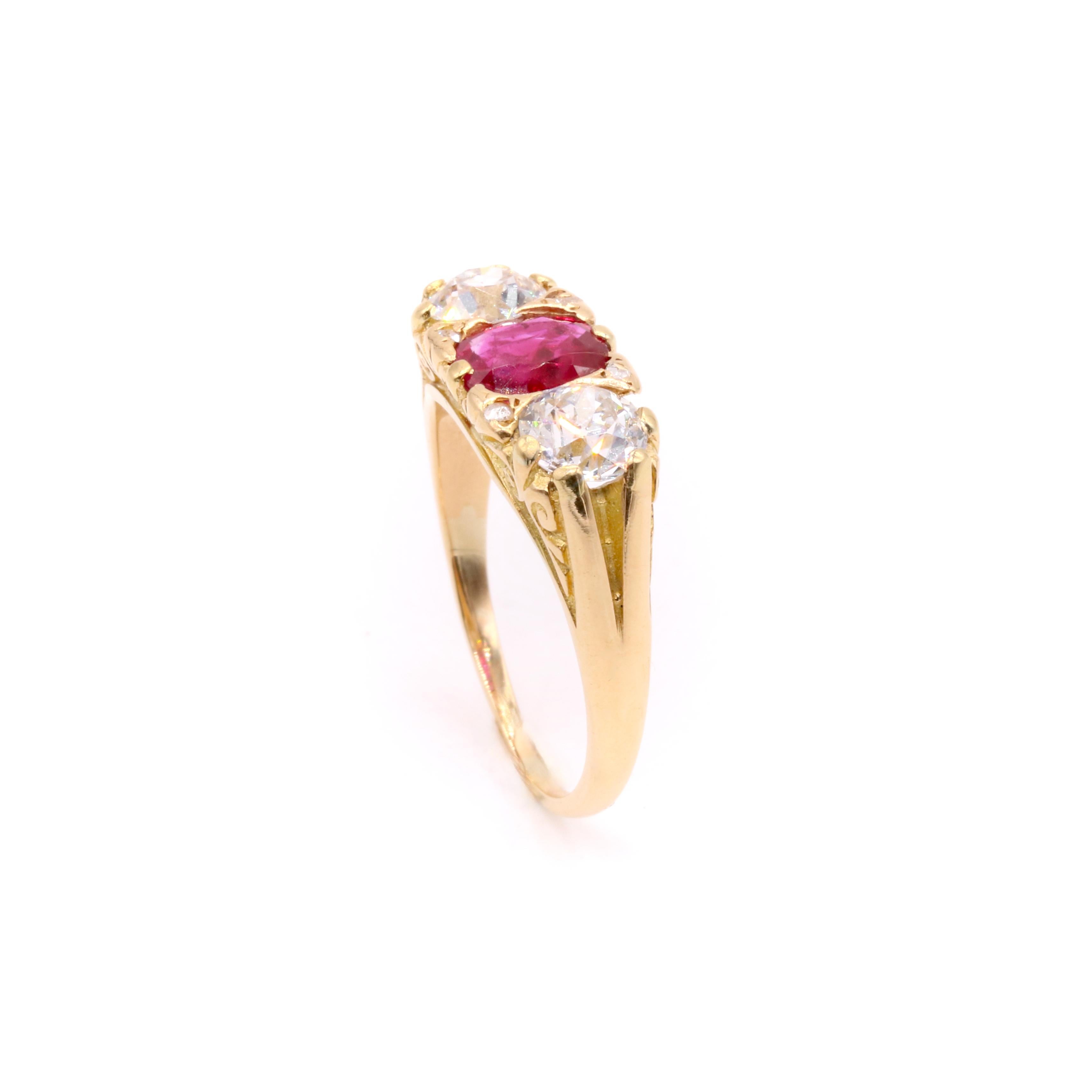 Antique Edwardian 18K Gold 2.28tgw Ruby & Old European Cut Diamond Trilogy Ring For Sale 4