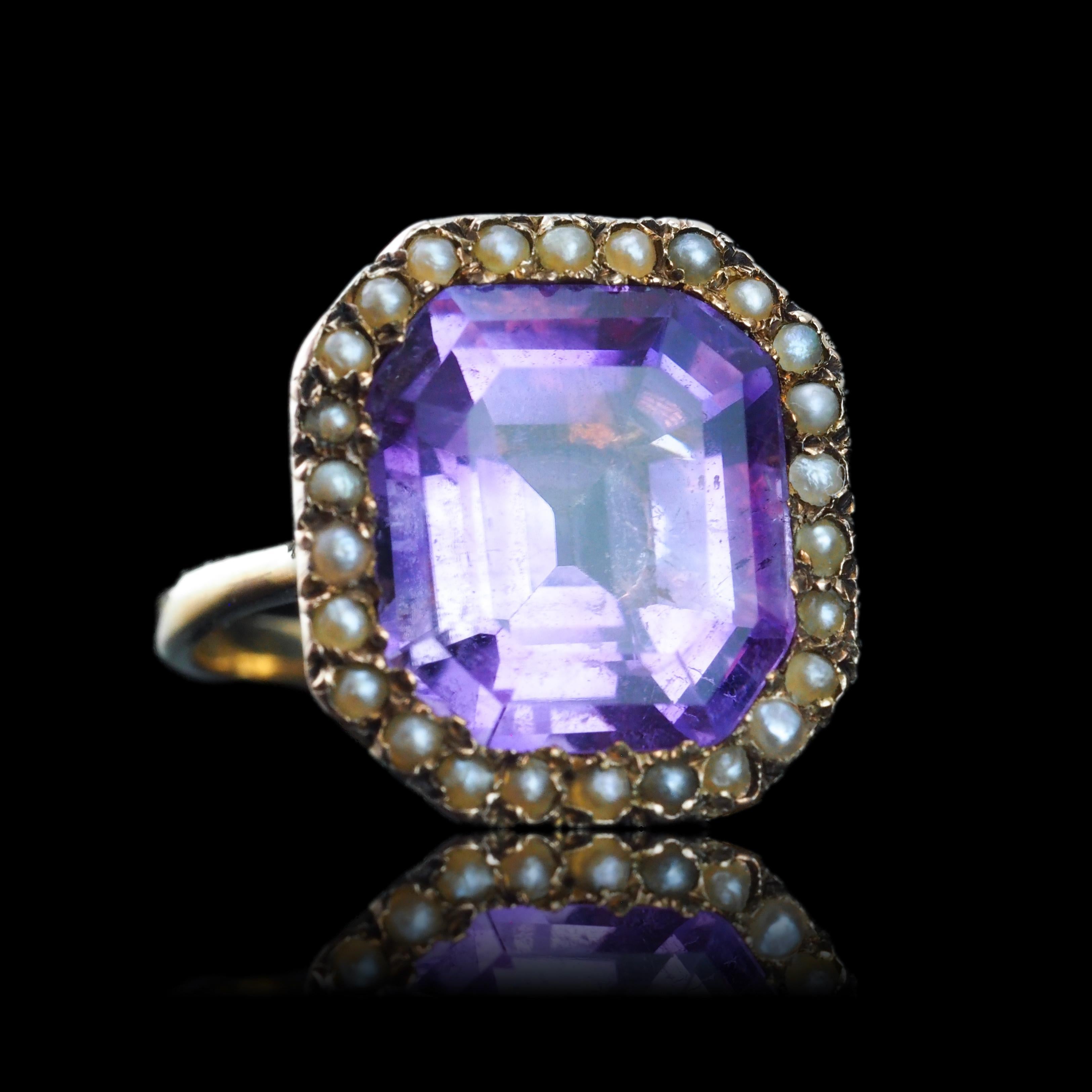 Antiker Edwardianischer 18K Gold Amethyst & Perlen Ring Smaragdschliff - um 1900 im Angebot 7