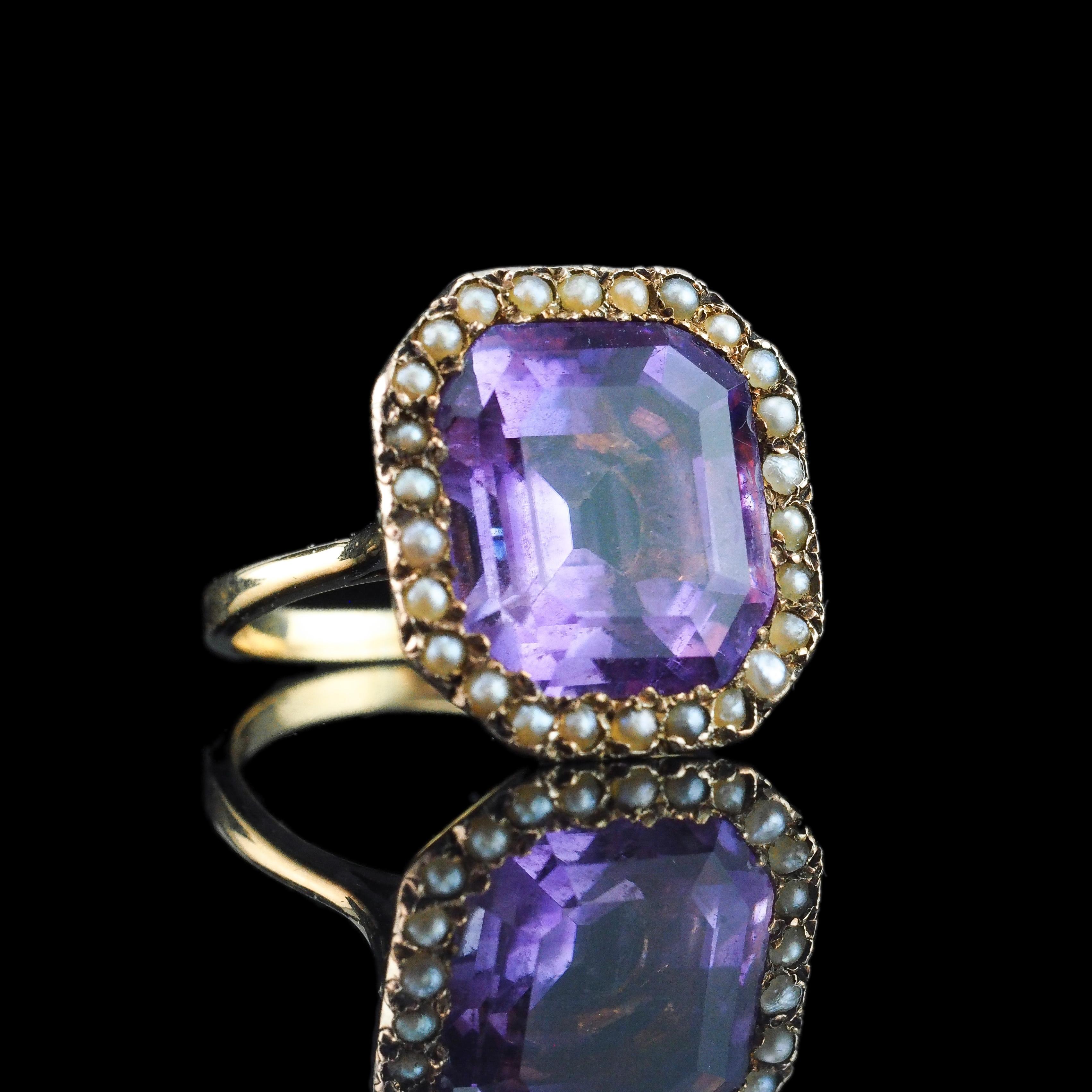 Antiker Edwardianischer 18K Gold Amethyst & Perlen Ring Smaragdschliff - um 1900 im Angebot 11