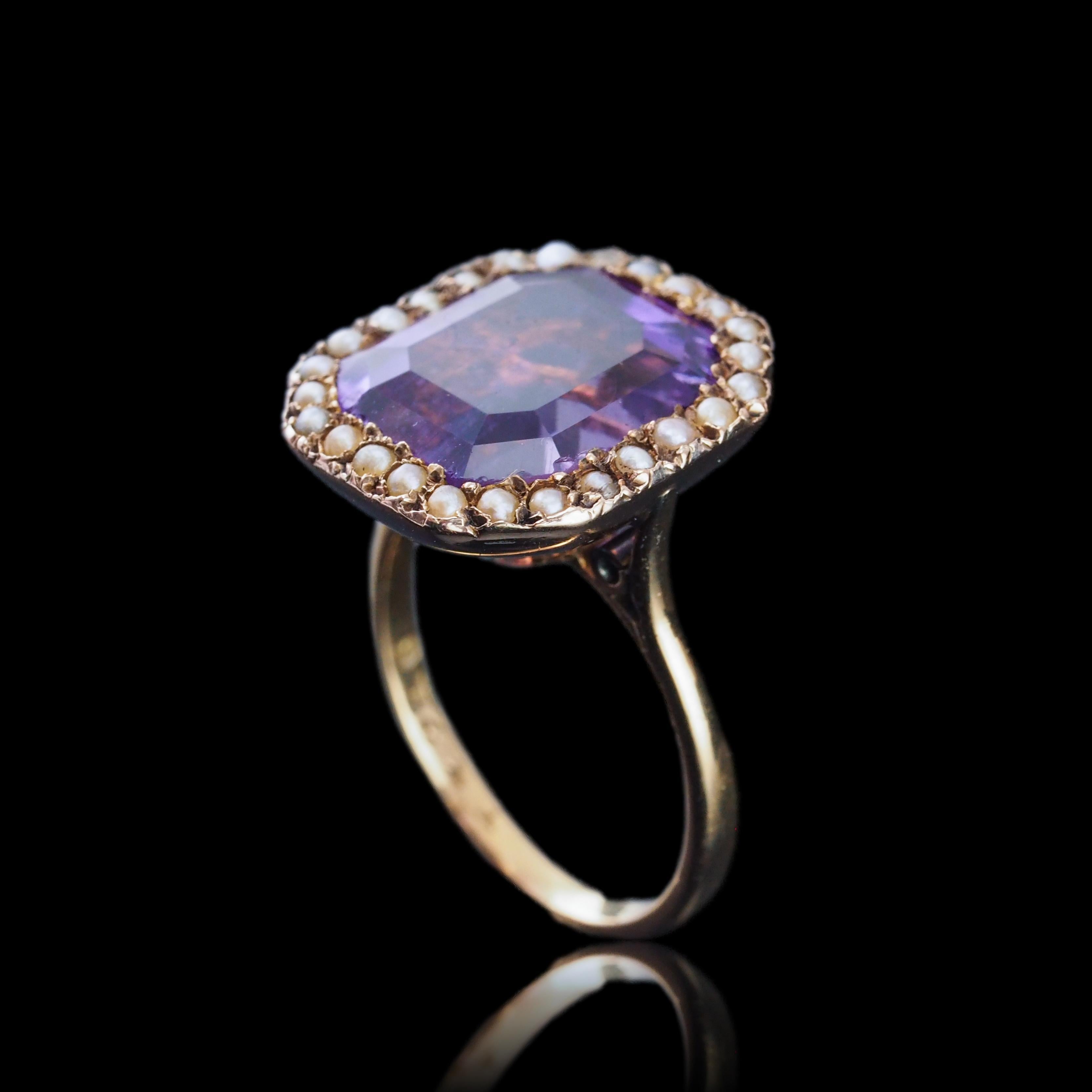 Antiker Edwardianischer 18K Gold Amethyst & Perlen Ring Smaragdschliff - um 1900 im Angebot 2